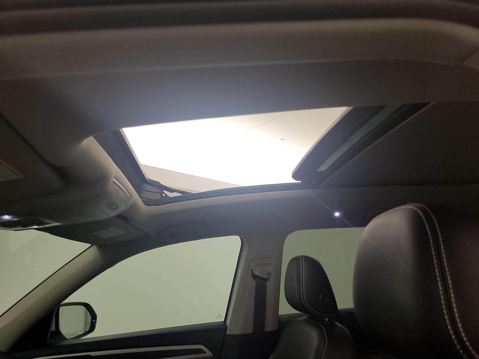 Thumbnail: 2022 Volkswagen Atlas - 19