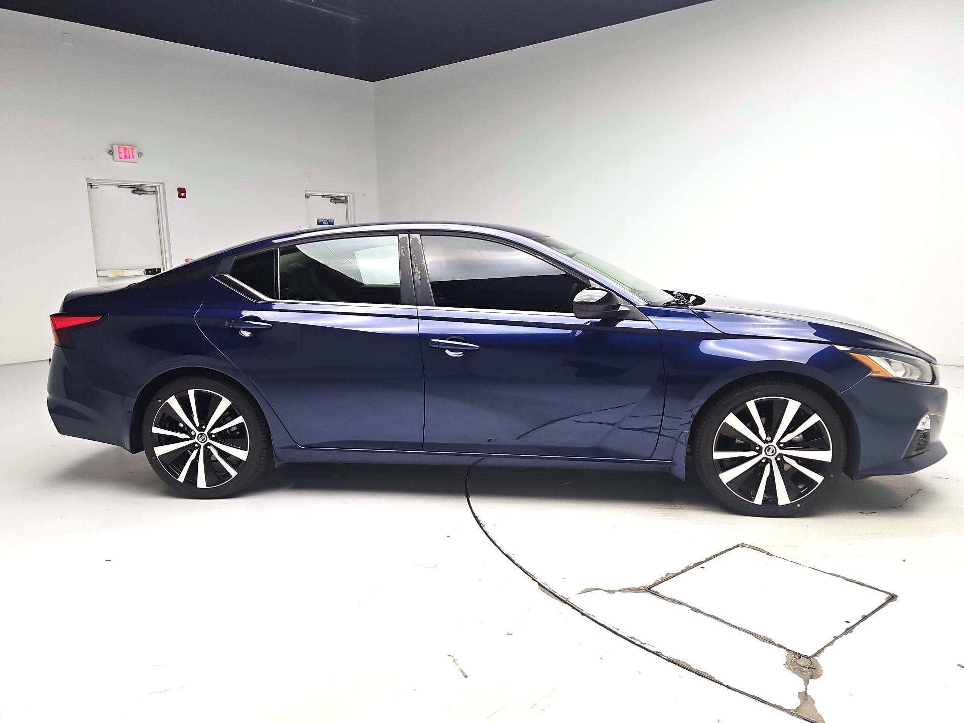 Thumbnail: 2022 Nissan Altima - 4