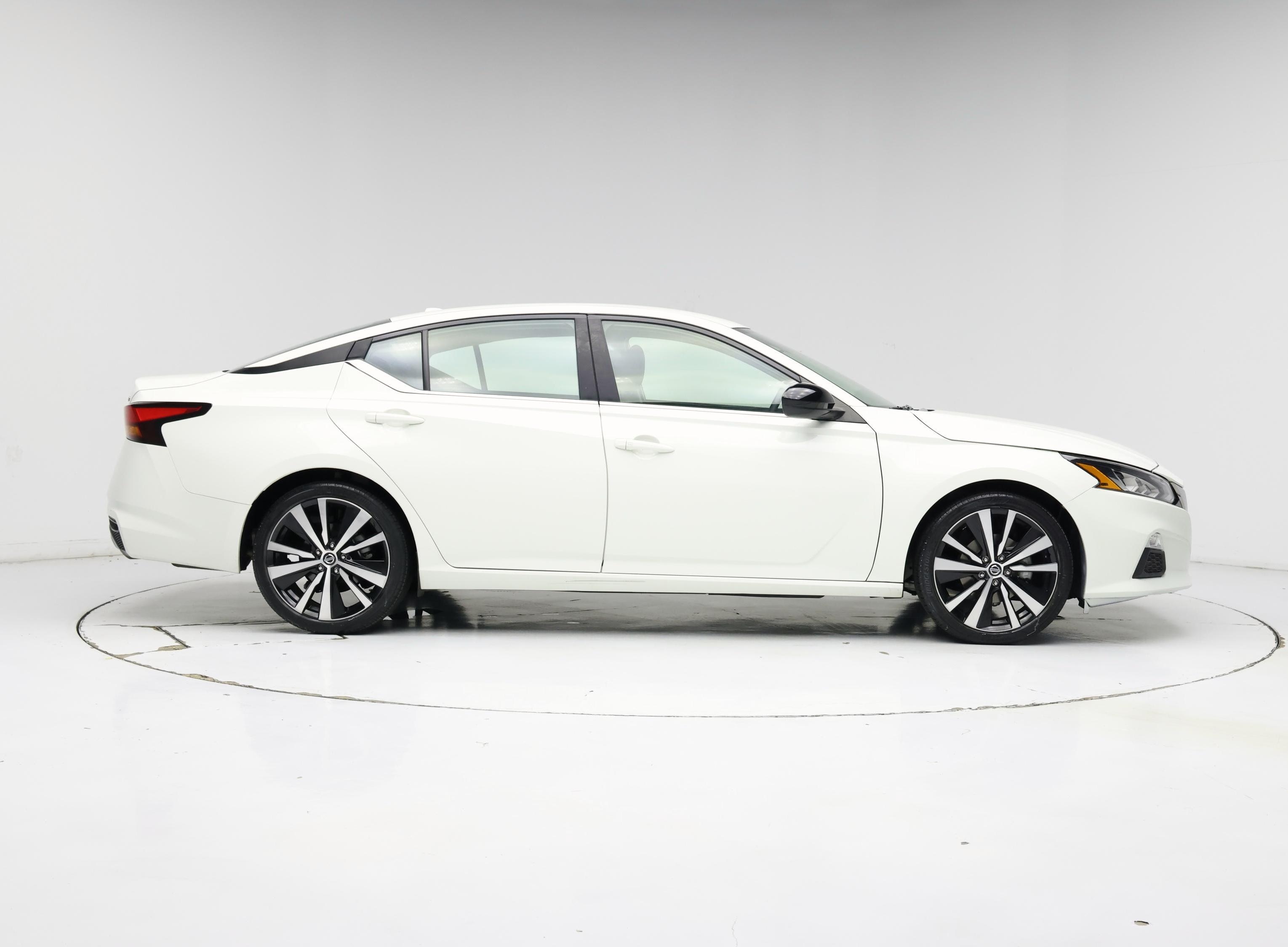 Thumbnail: 2022 Nissan Altima - 7