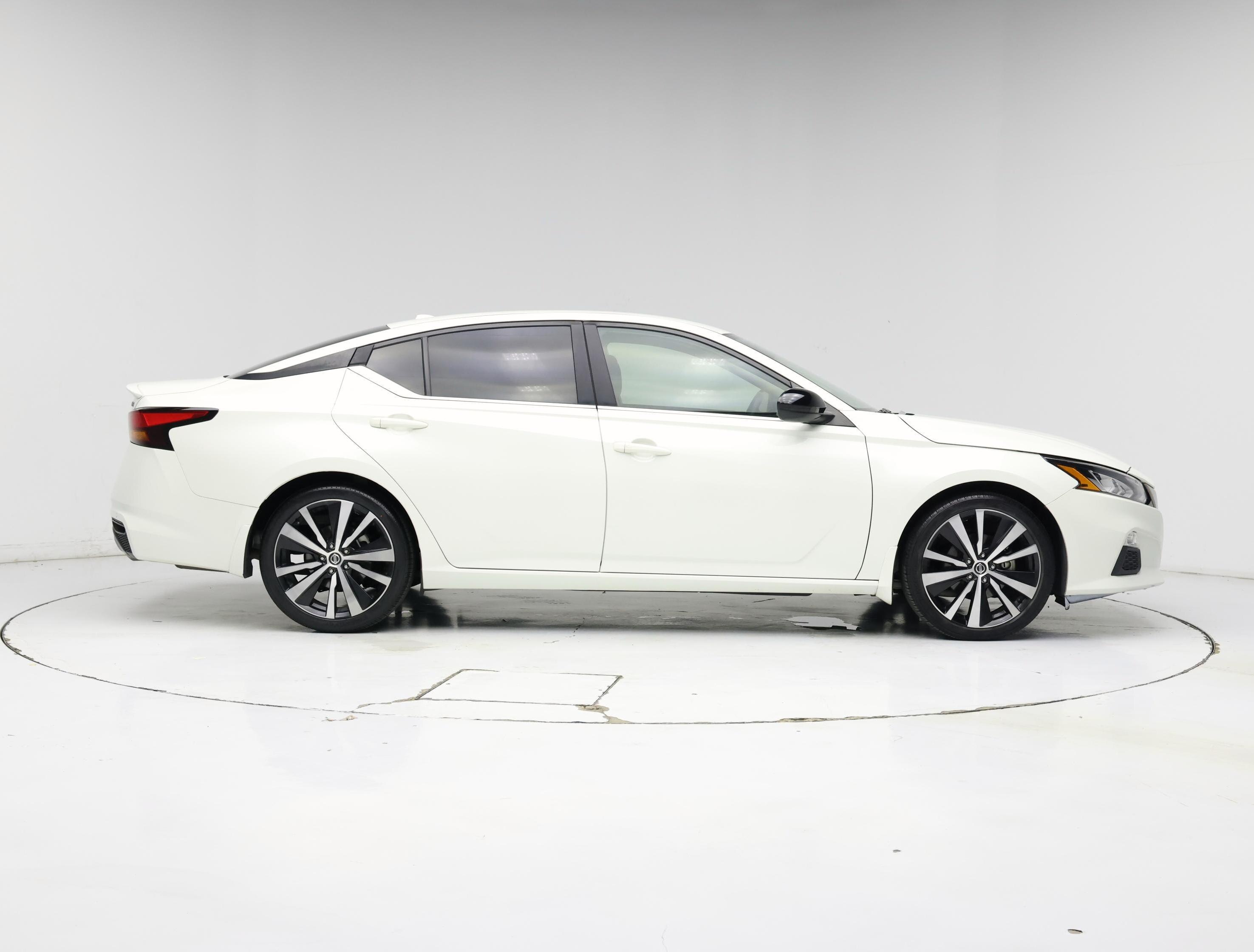 Thumbnail: 2022 Nissan Altima - 7