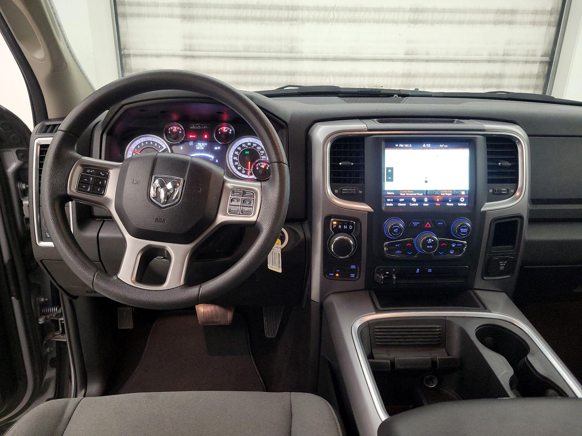 Thumbnail: 2023 RAM 1500 Classic - 9