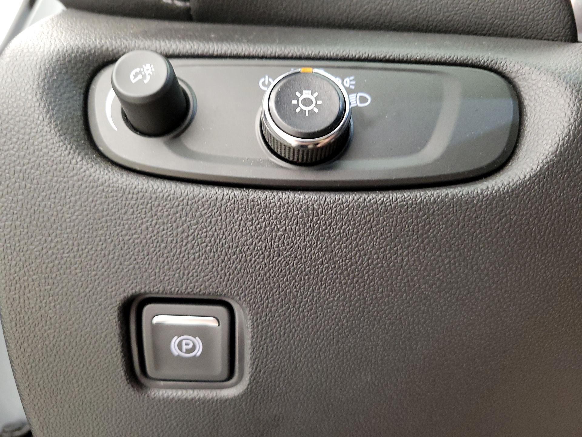 Thumbnail: 2023 Chevrolet Blazer - 13