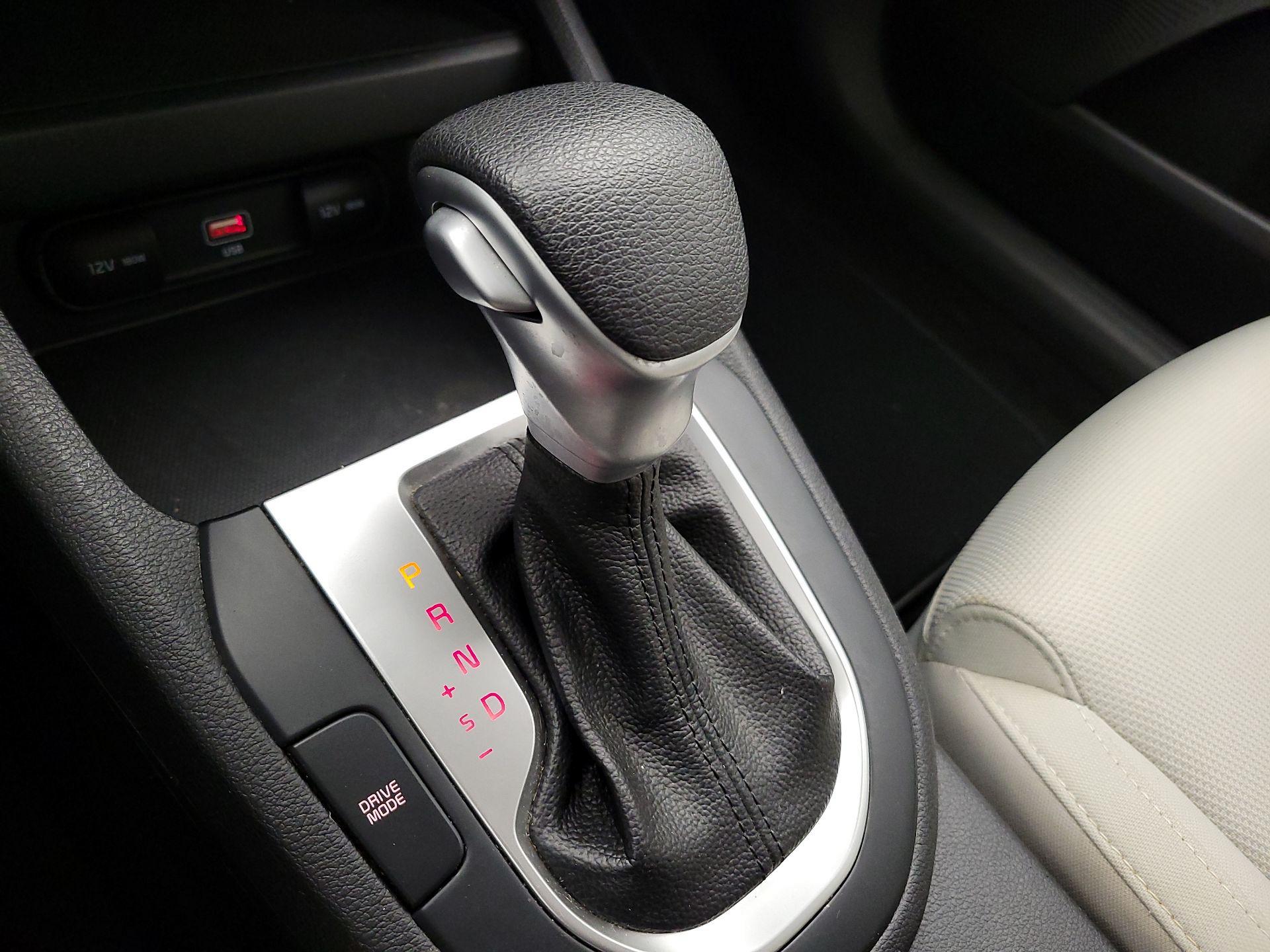 Thumbnail: 2022 Kia Forte - 18