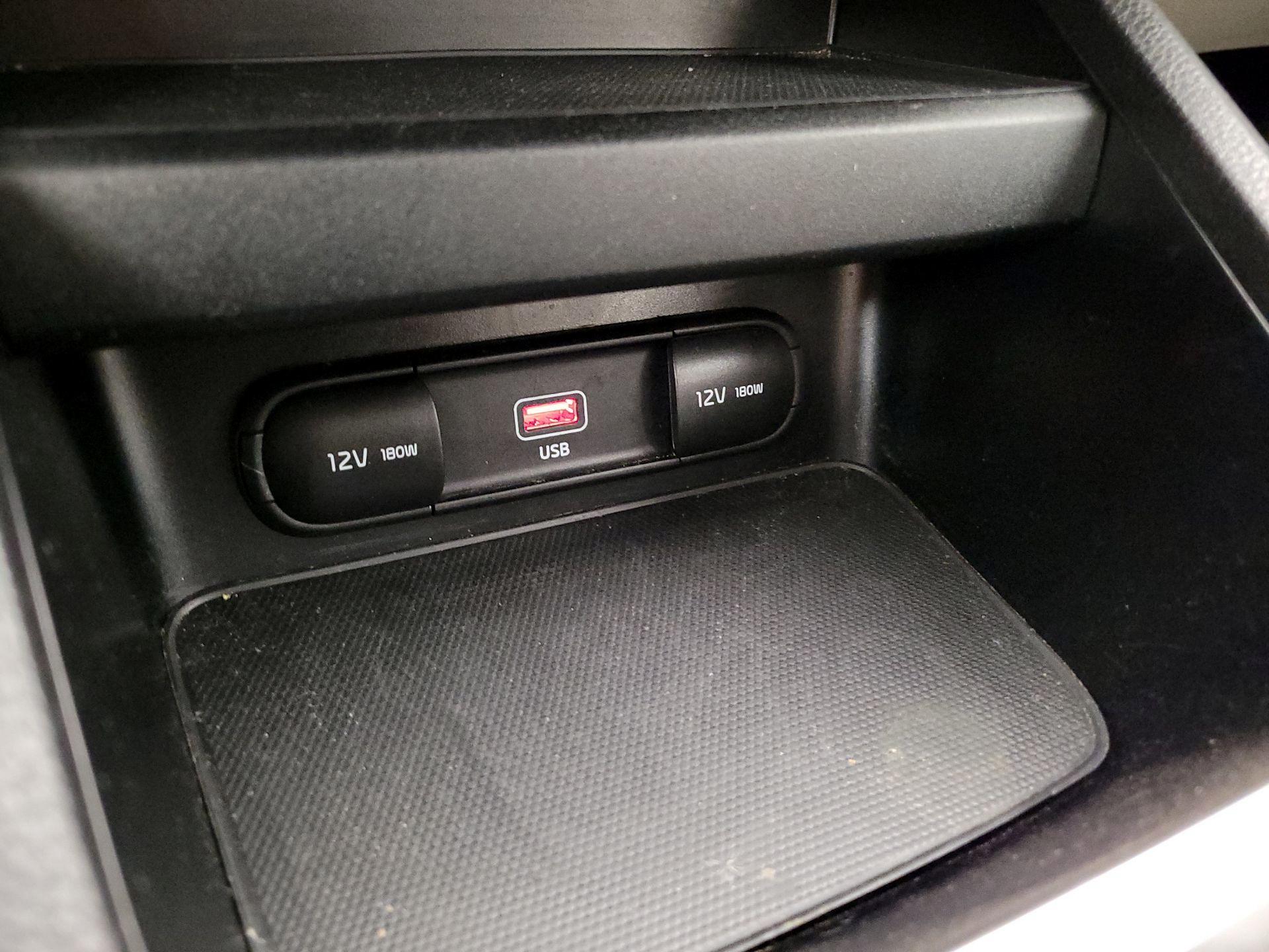 Thumbnail: 2022 Kia Forte - 19