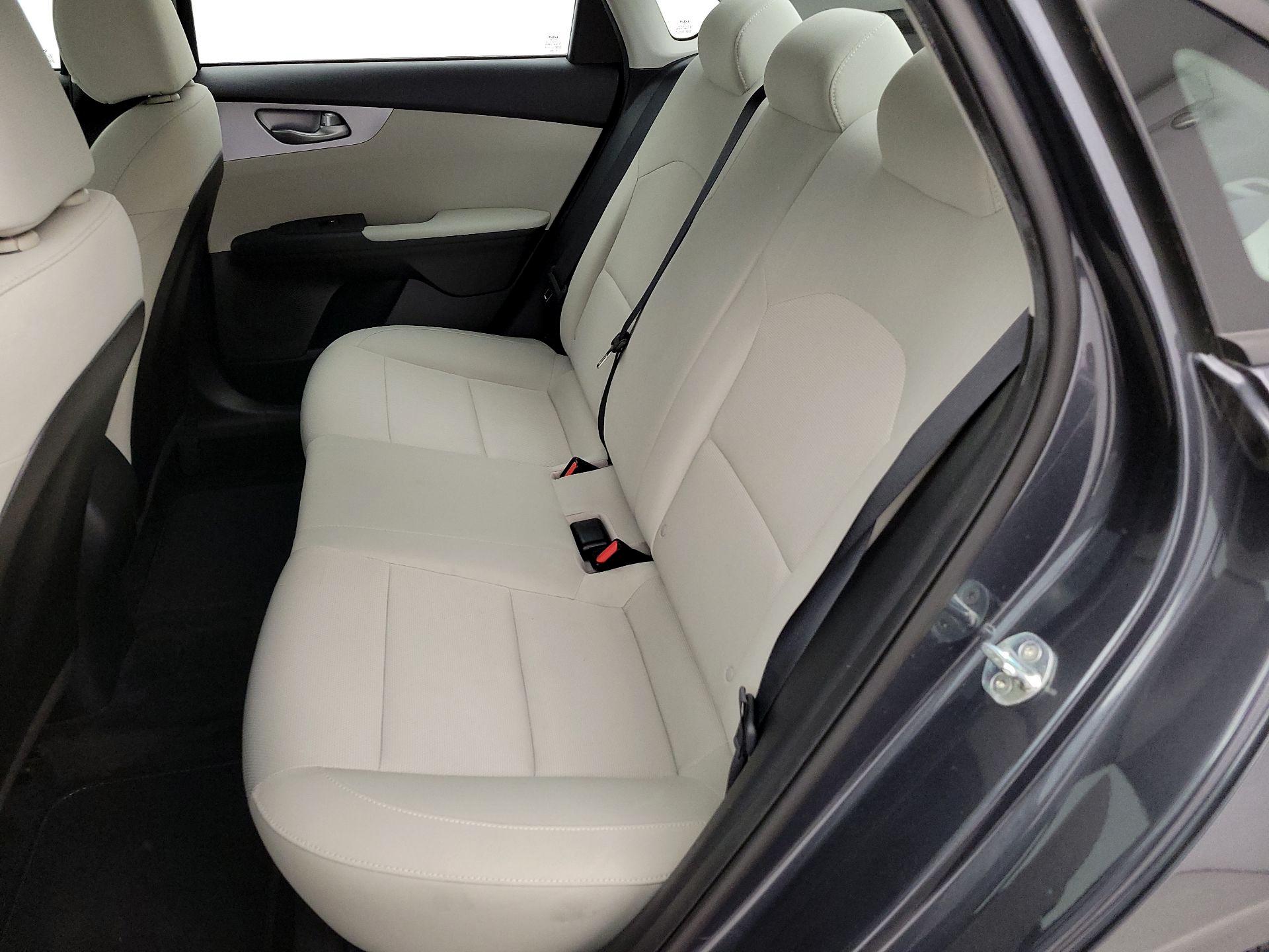 Thumbnail: 2022 Kia Forte - 20