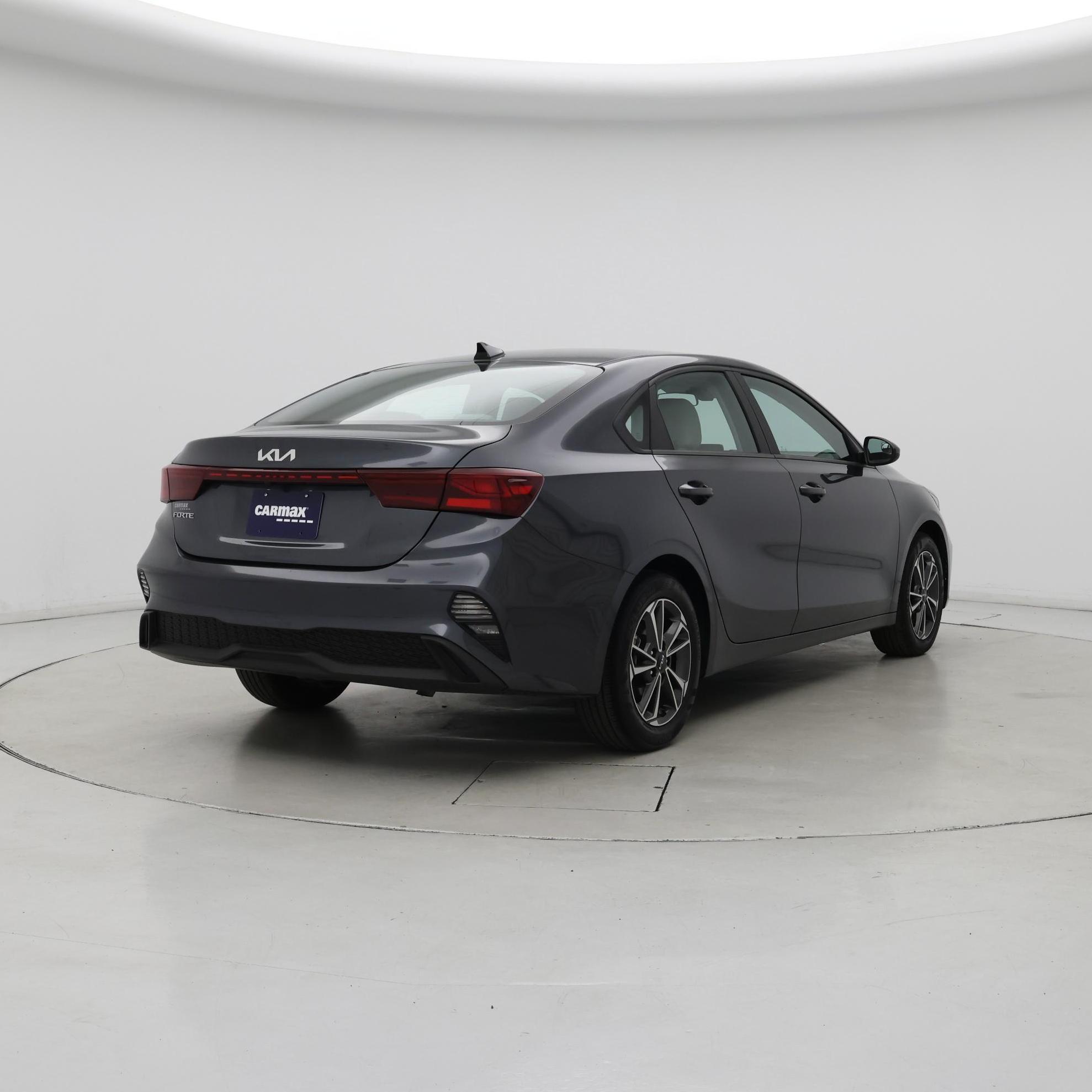 Thumbnail: 2022 Kia Forte - 8