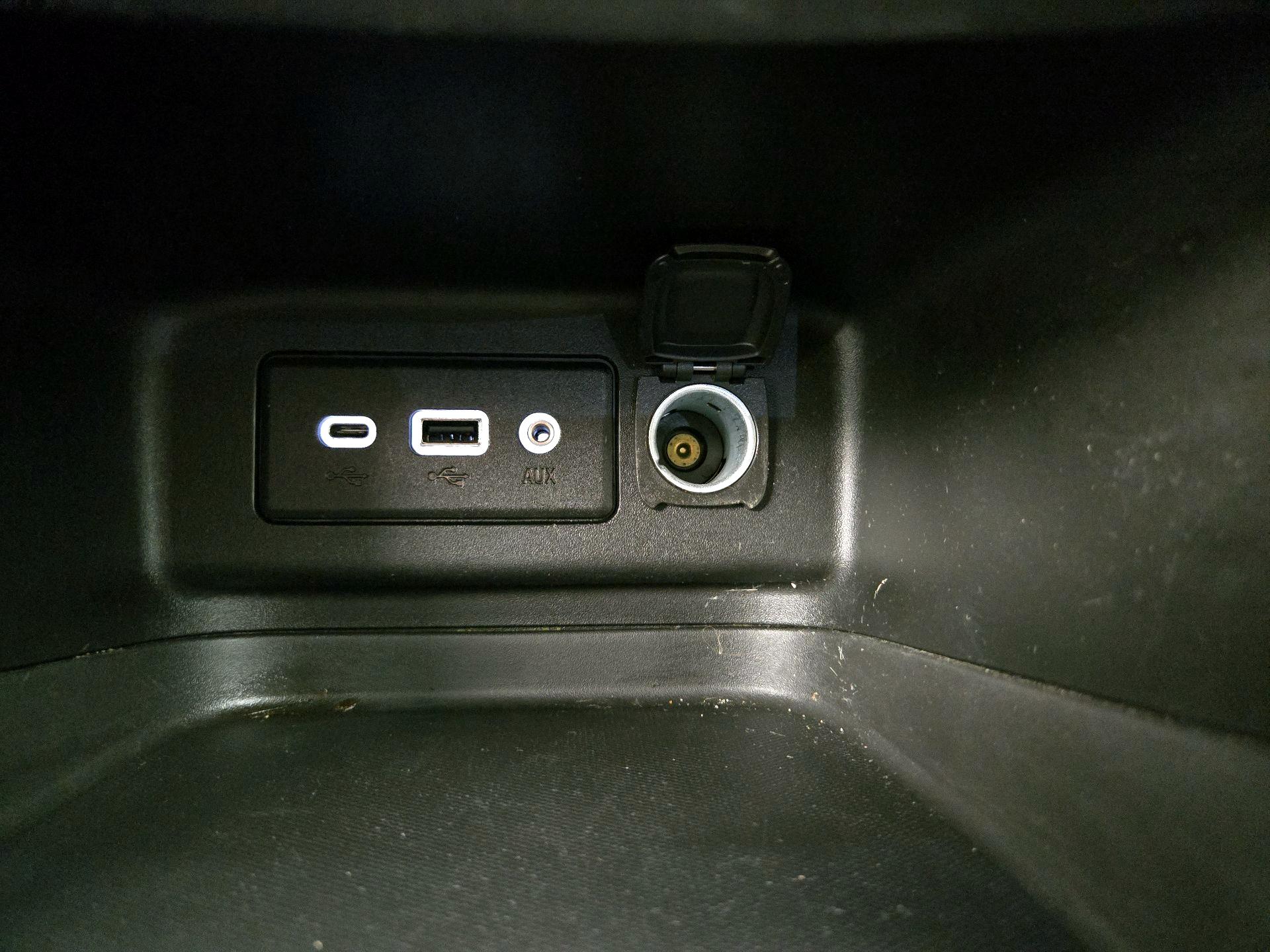 Thumbnail: 2022 Chevrolet Equinox - 18