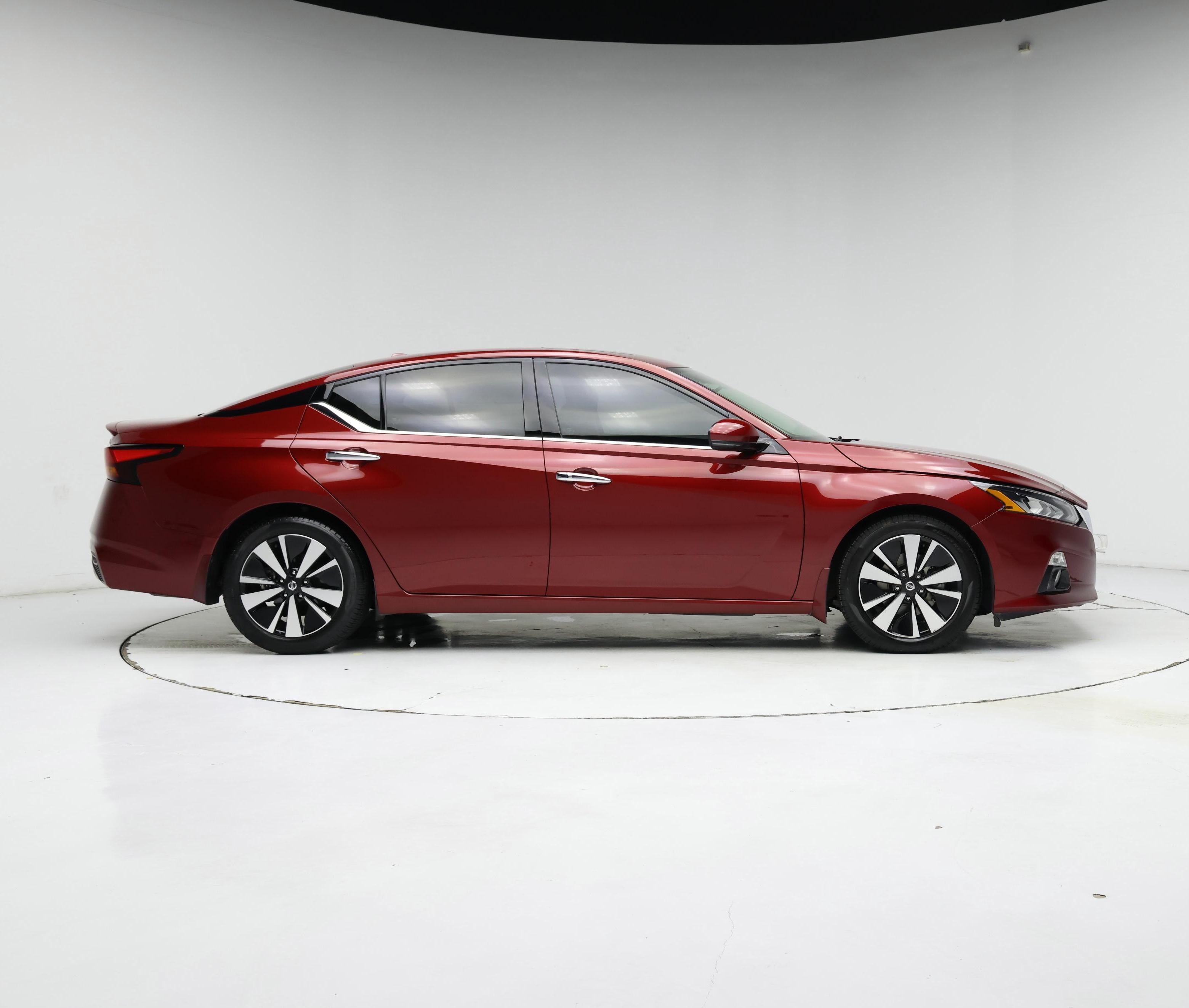 Thumbnail: 2022 Nissan Altima - 7