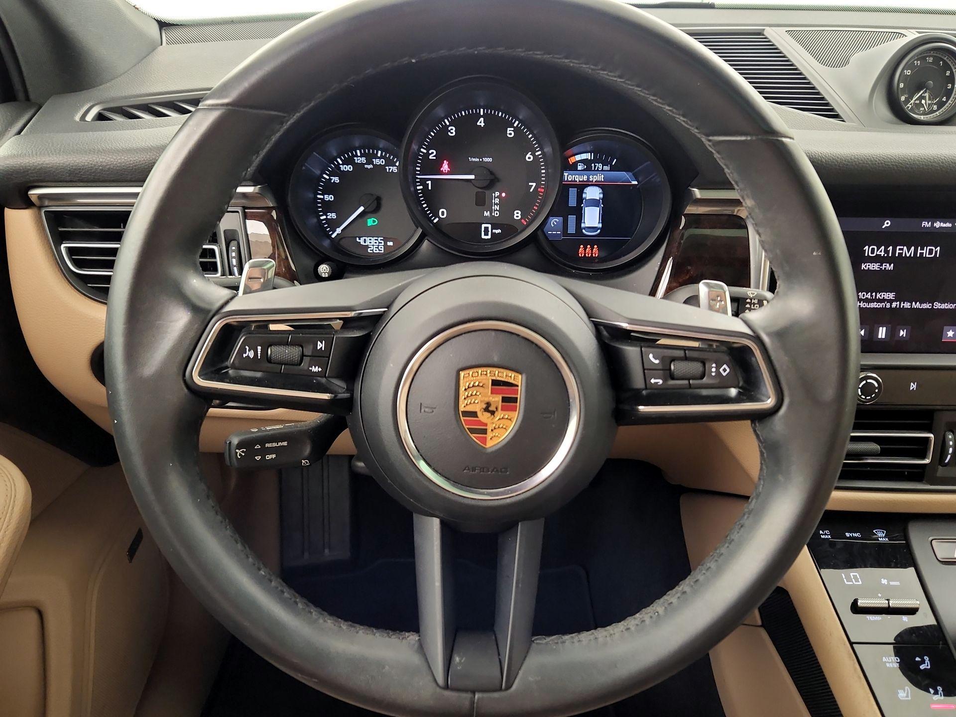 Thumbnail: 2022 Porsche Macan - 10