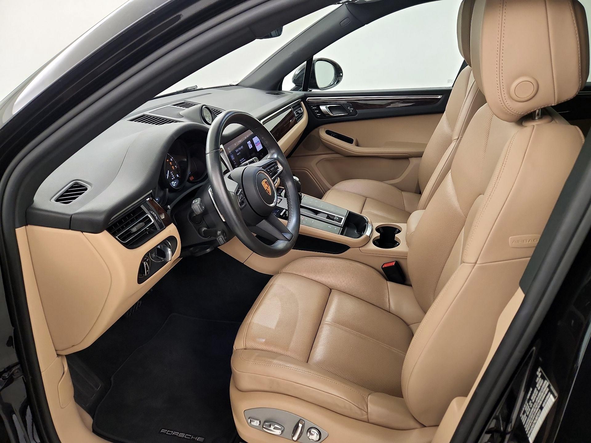 Thumbnail: 2022 Porsche Macan - 11