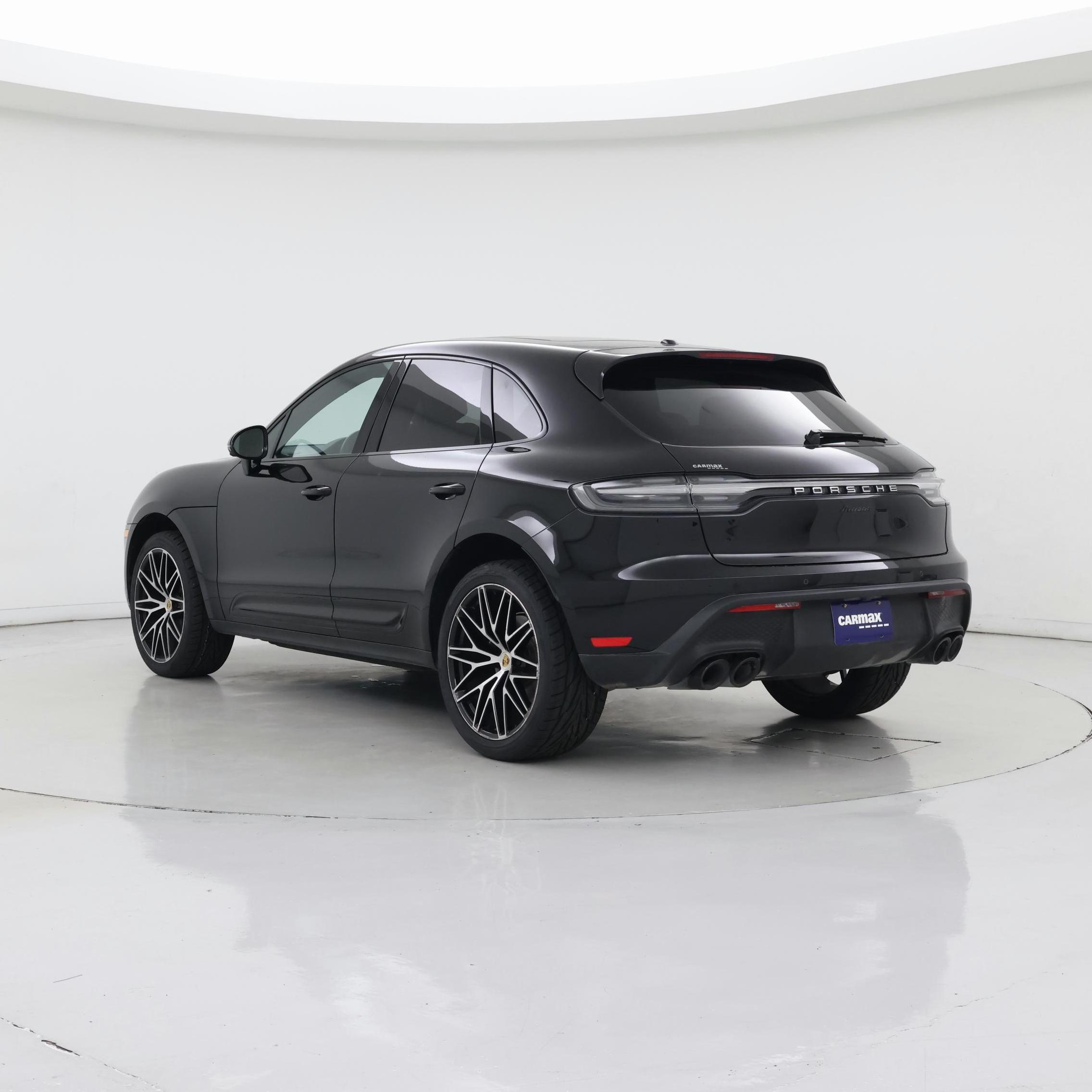 Thumbnail: 2022 Porsche Macan - 2