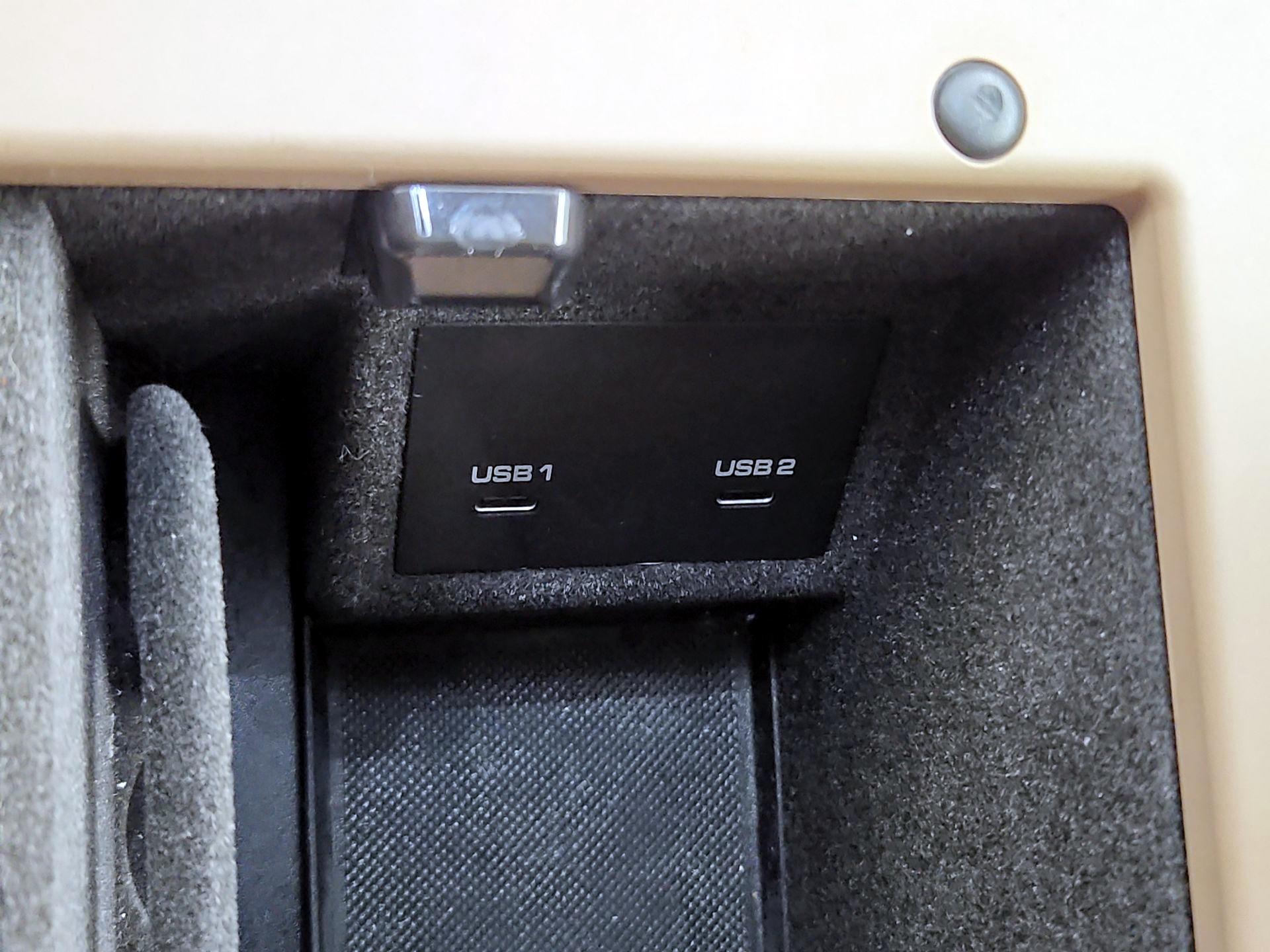 Thumbnail: 2022 Porsche Macan - 19