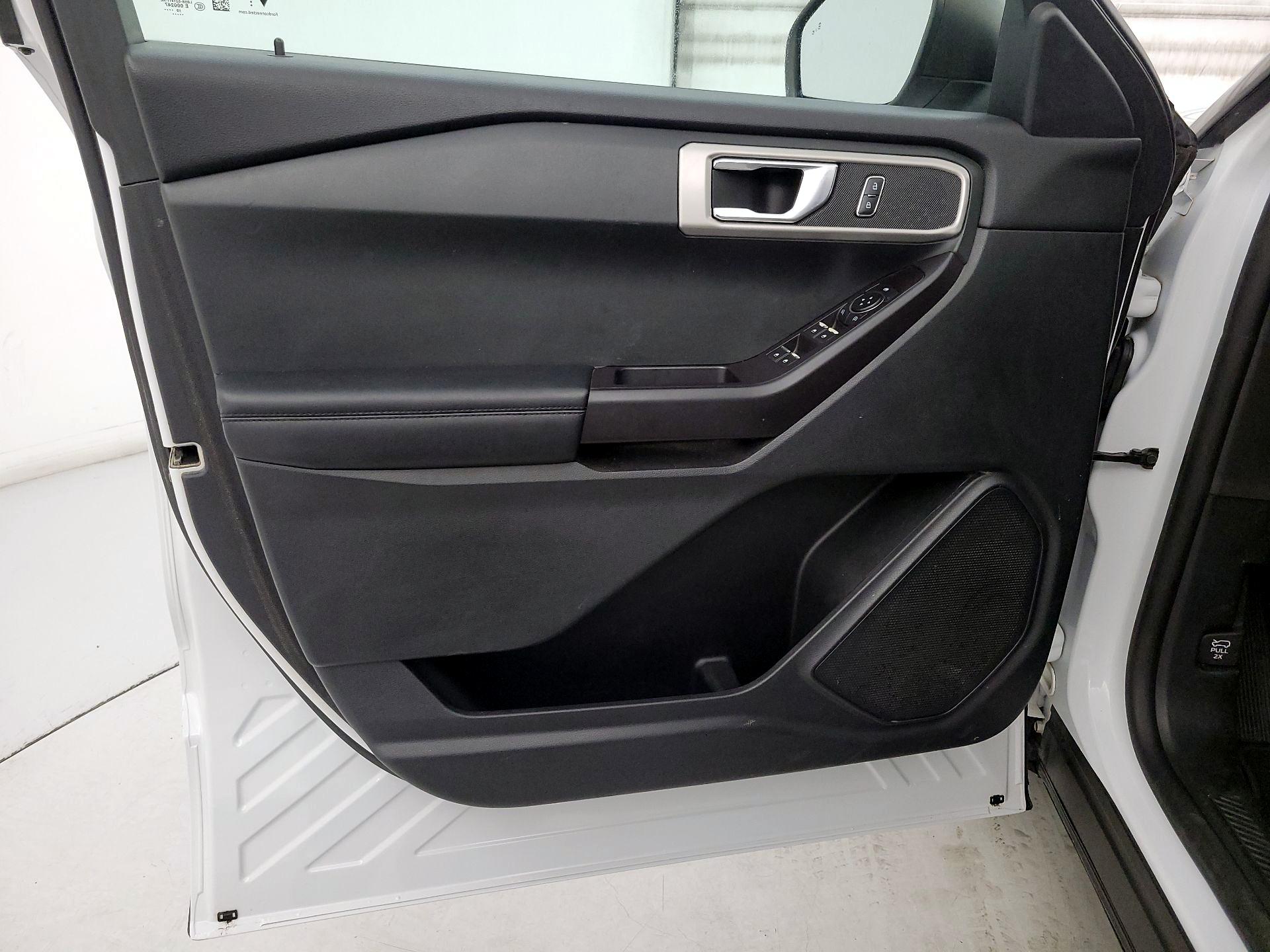 Thumbnail: 2020 Ford Explorer - 12