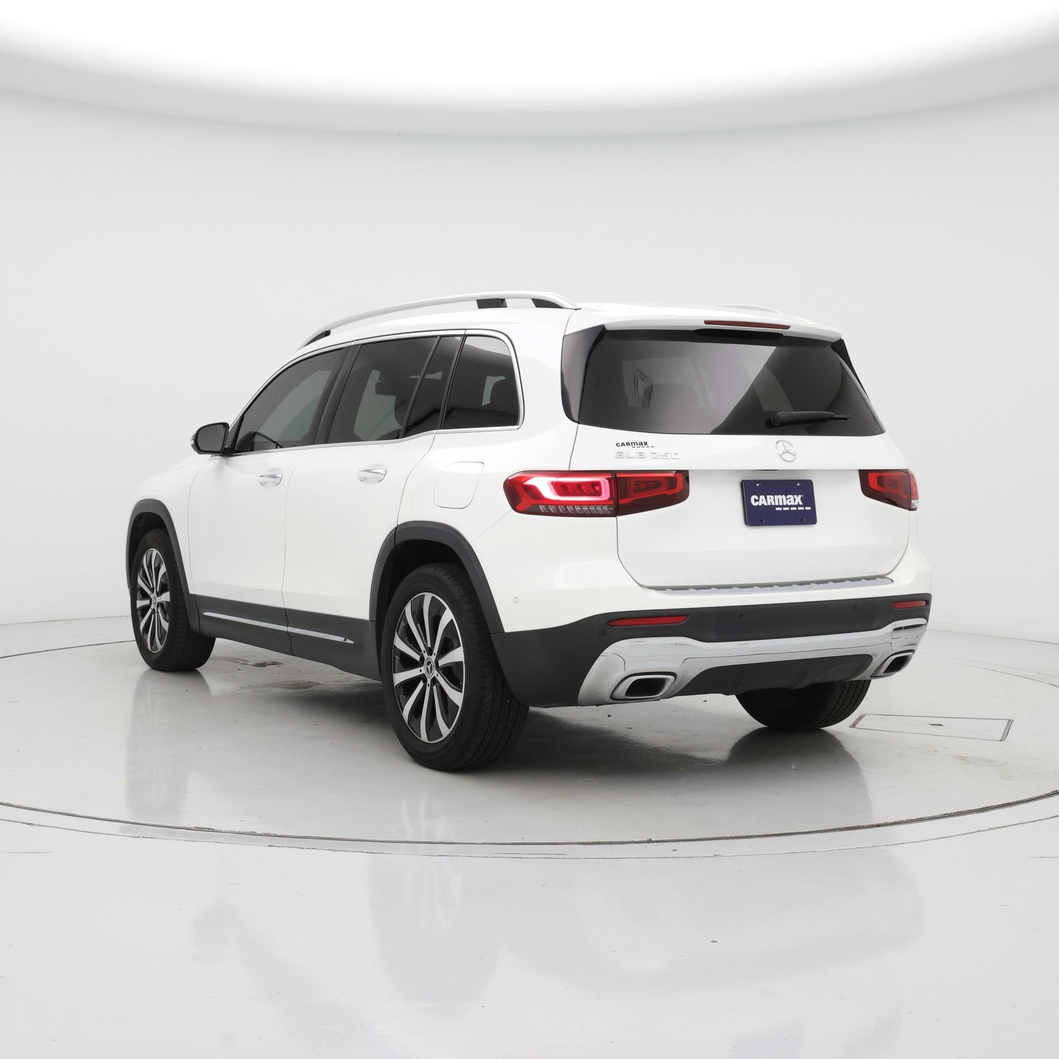 Thumbnail: 2022 Mercedes-Benz GLB - 2