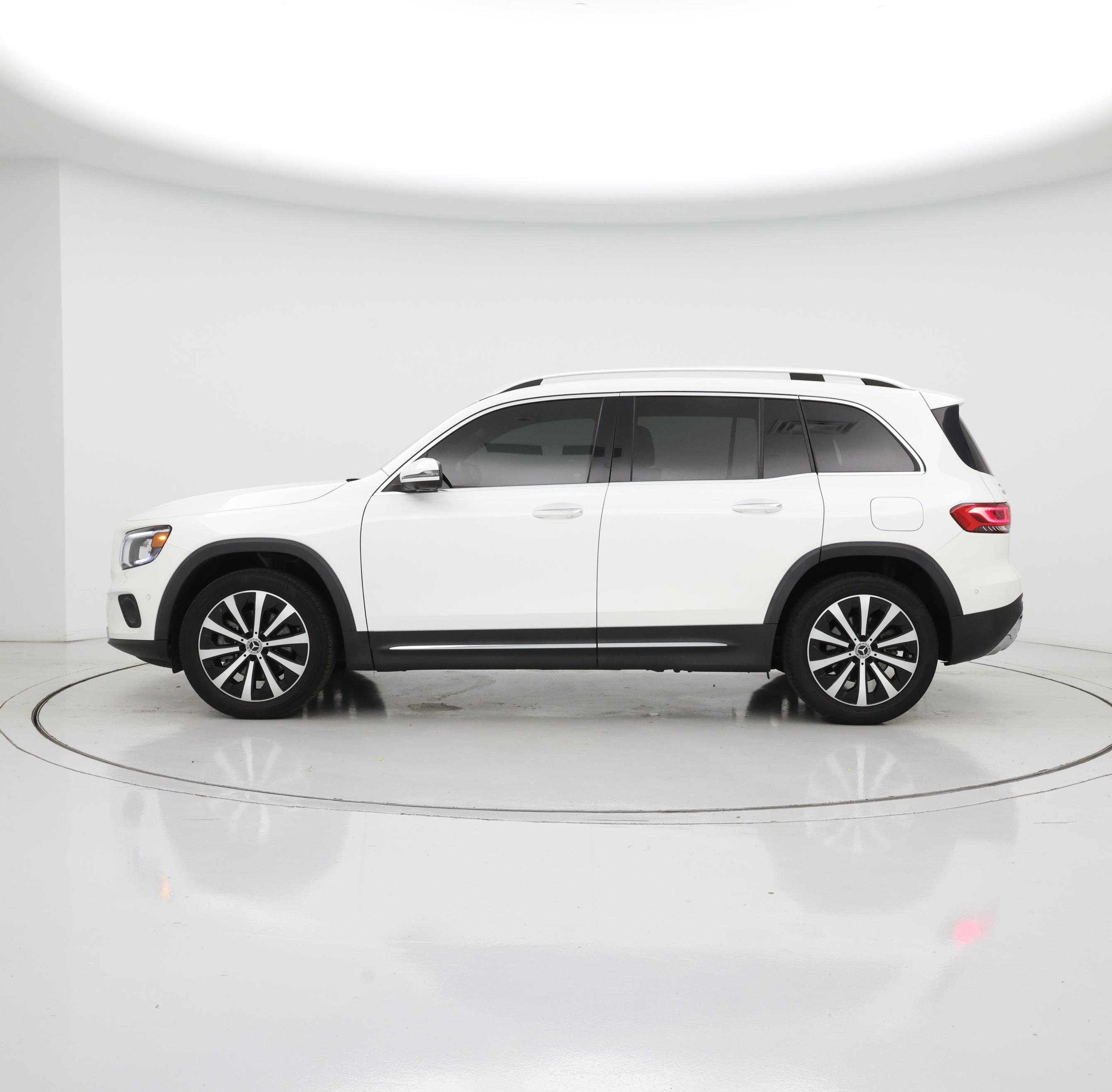 Thumbnail: 2022 Mercedes-Benz GLB - 3