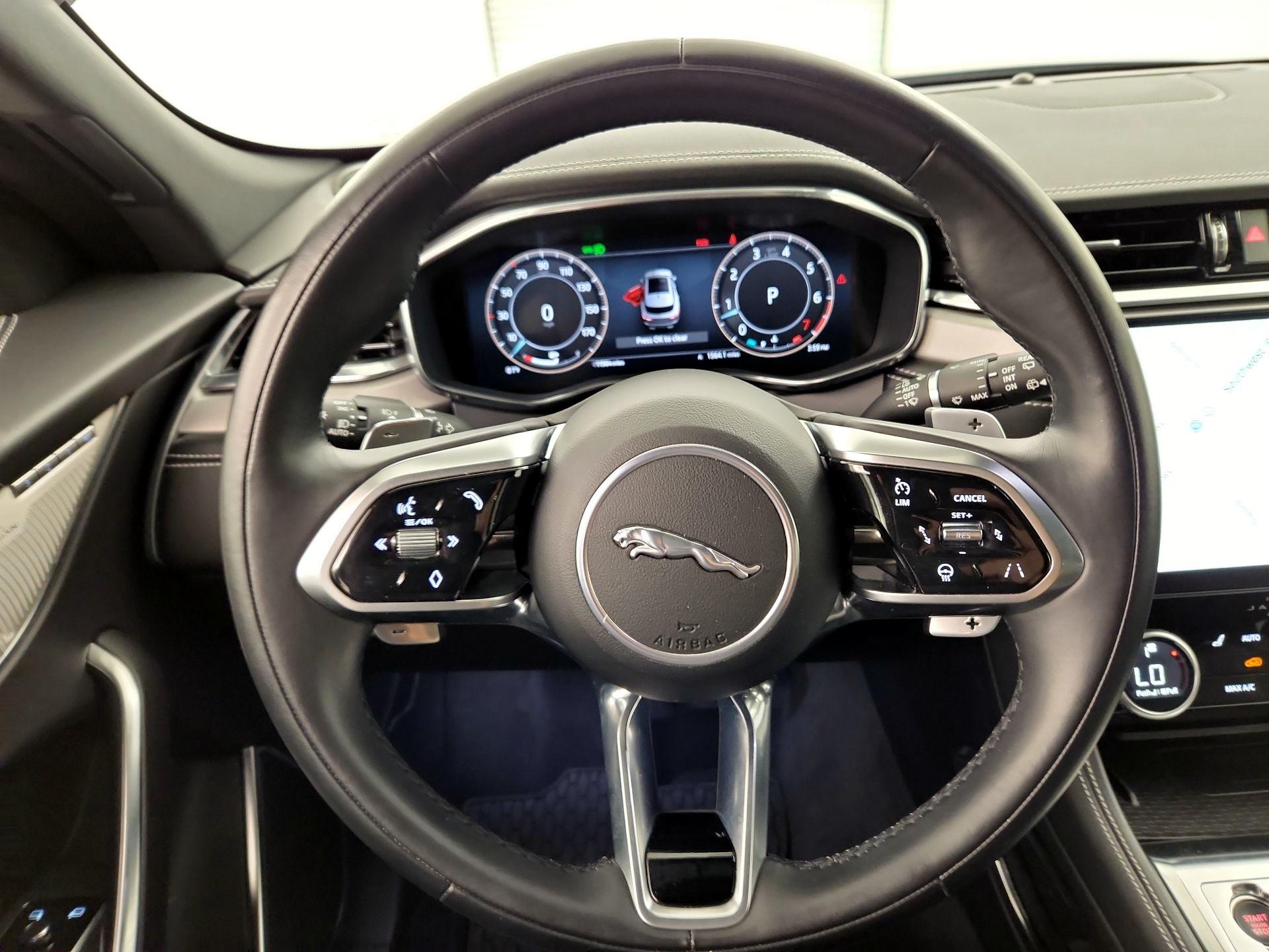 Thumbnail: 2024 Jaguar F-Pace - 10