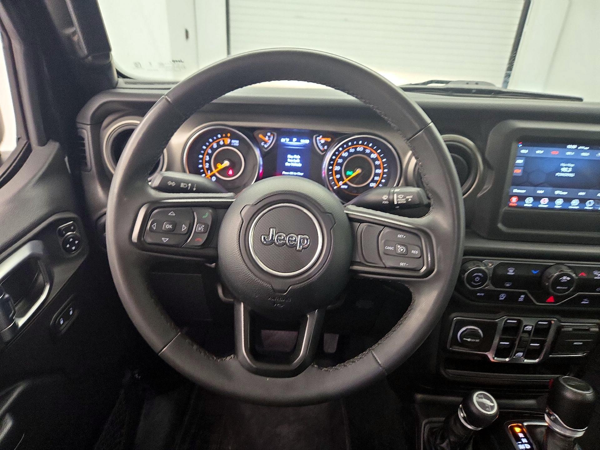 Thumbnail: 2023 Jeep Gladiator - 10