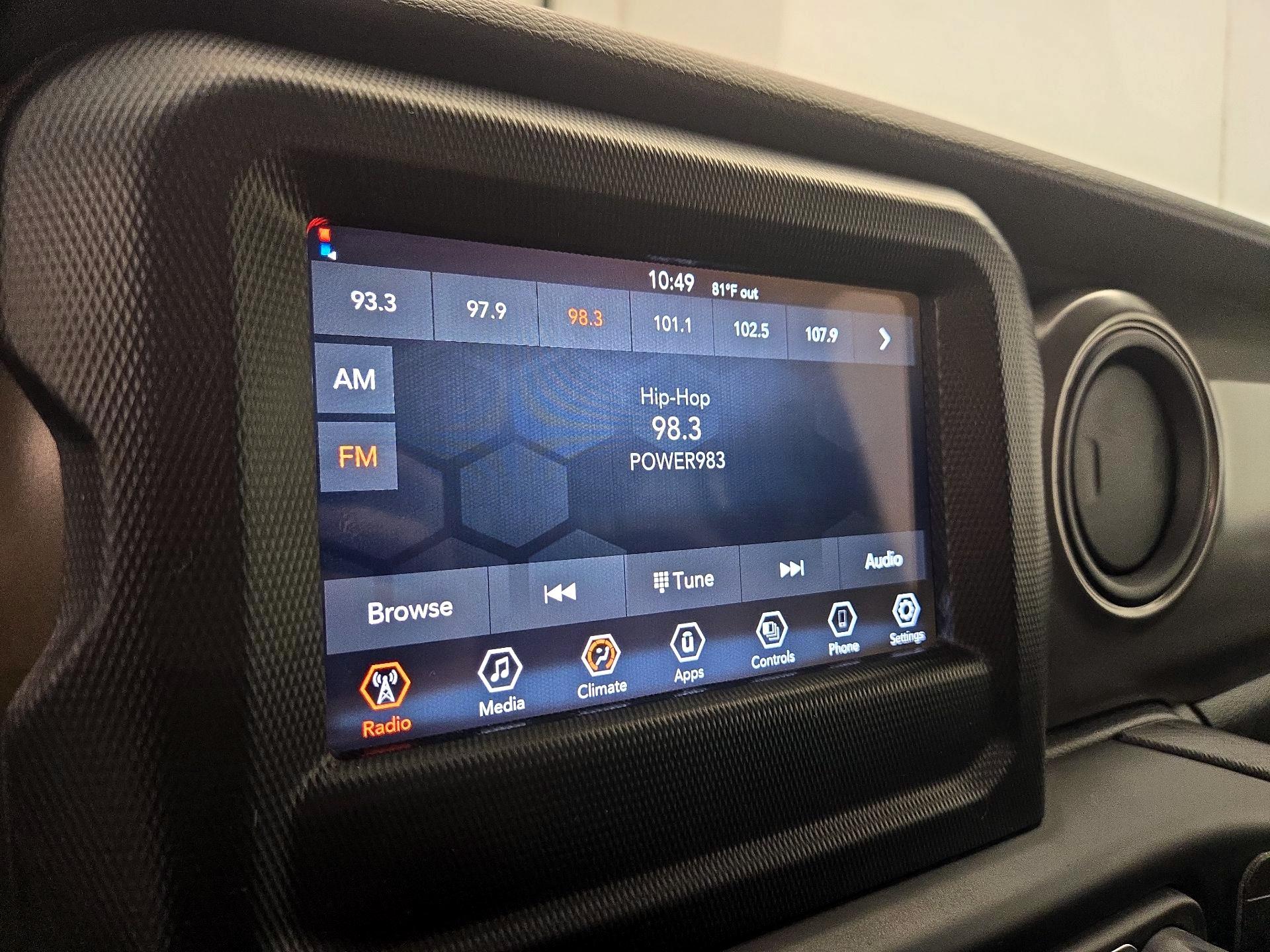 Thumbnail: 2023 Jeep Gladiator - 15