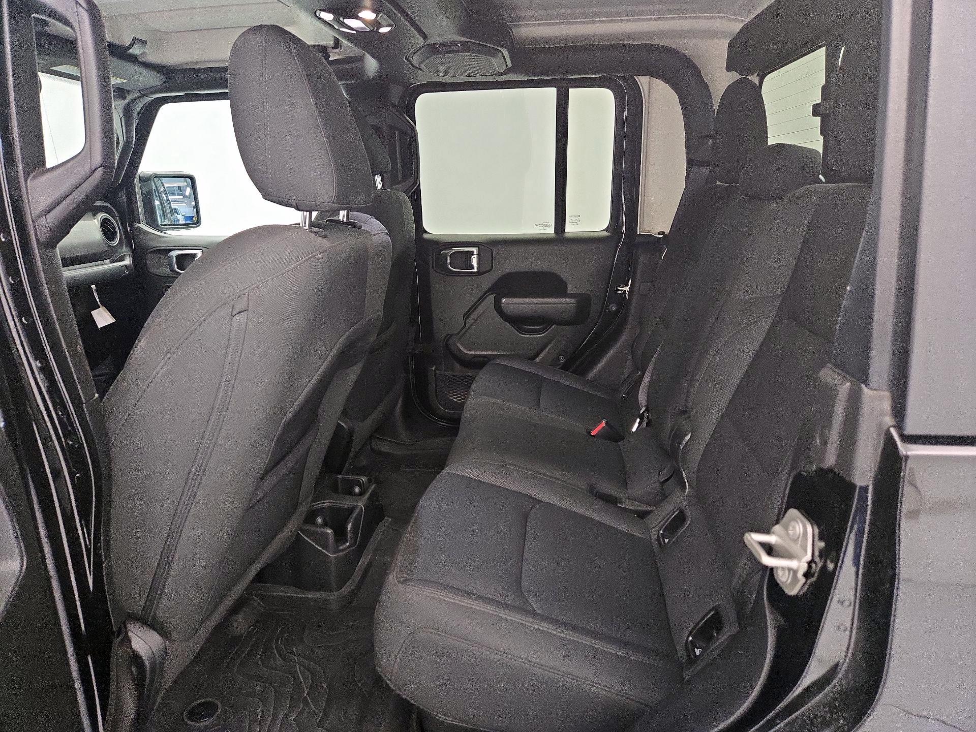 Thumbnail: 2023 Jeep Gladiator - 19