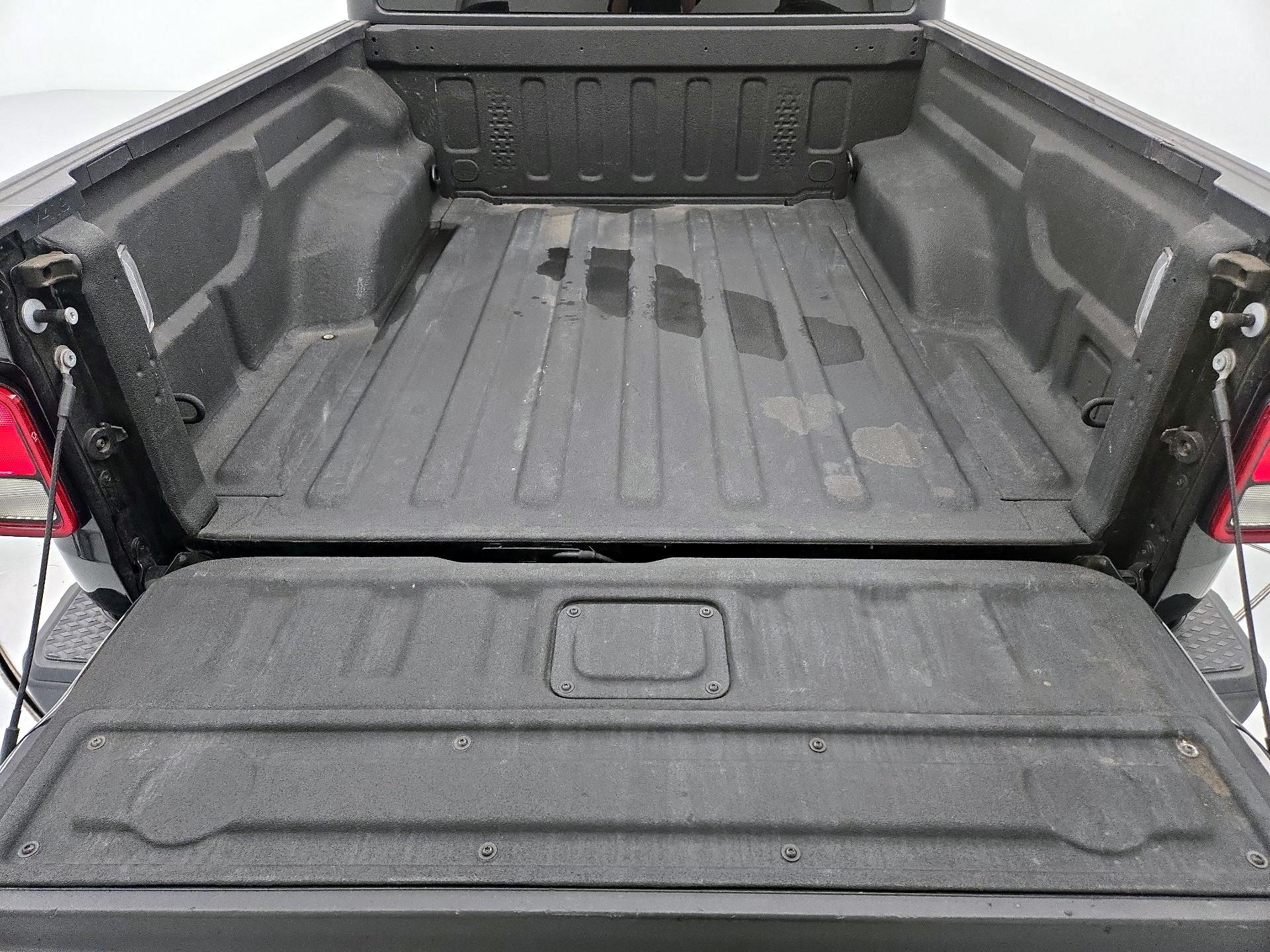 Thumbnail: 2023 Jeep Gladiator - 20