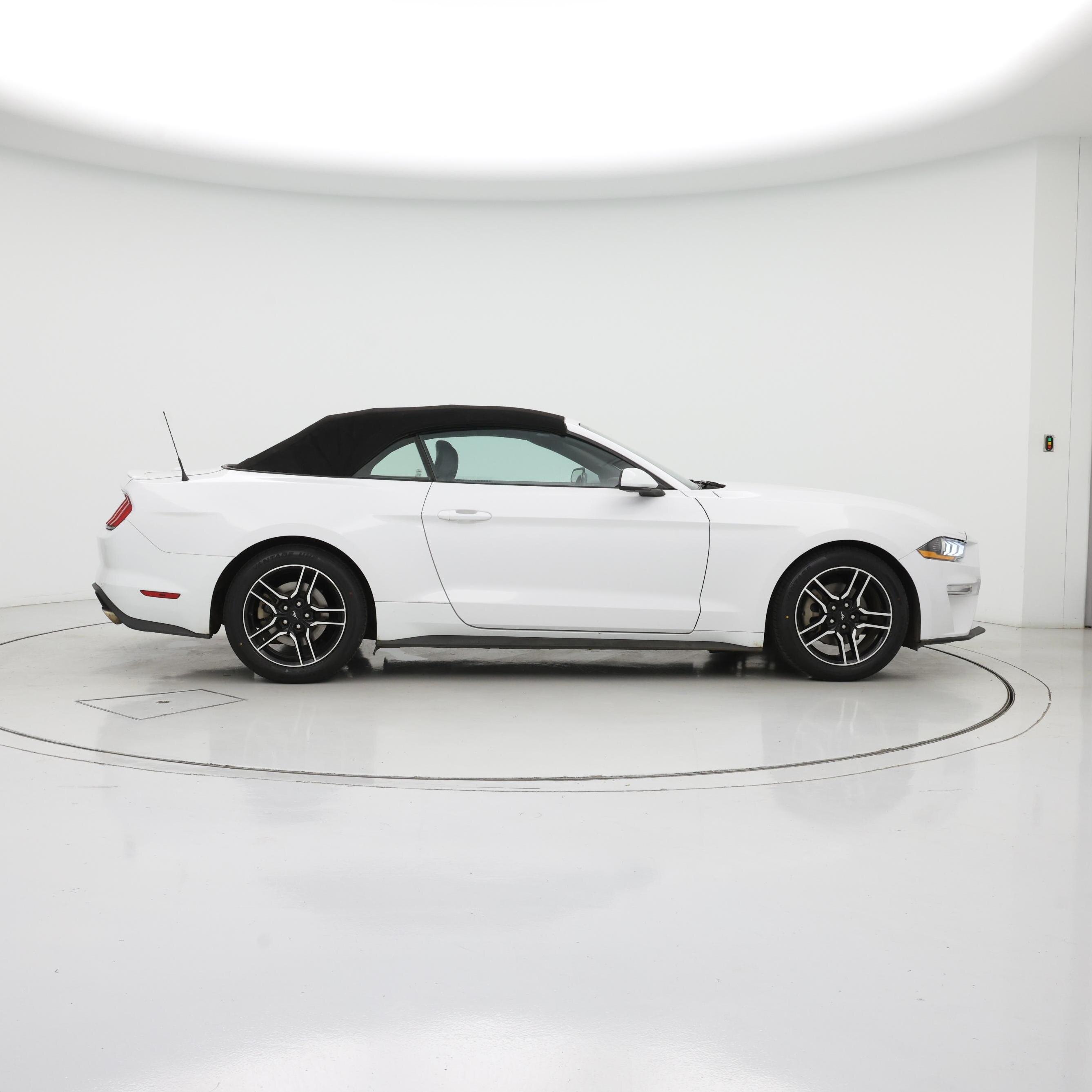 Thumbnail: 2021 Ford Mustang - 7