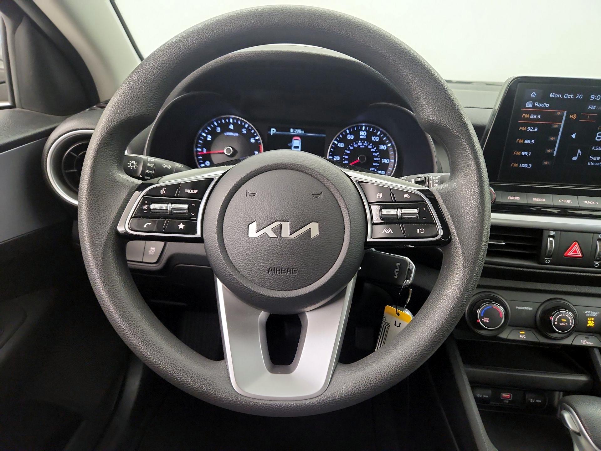 Thumbnail: 2023 Kia Forte - 10