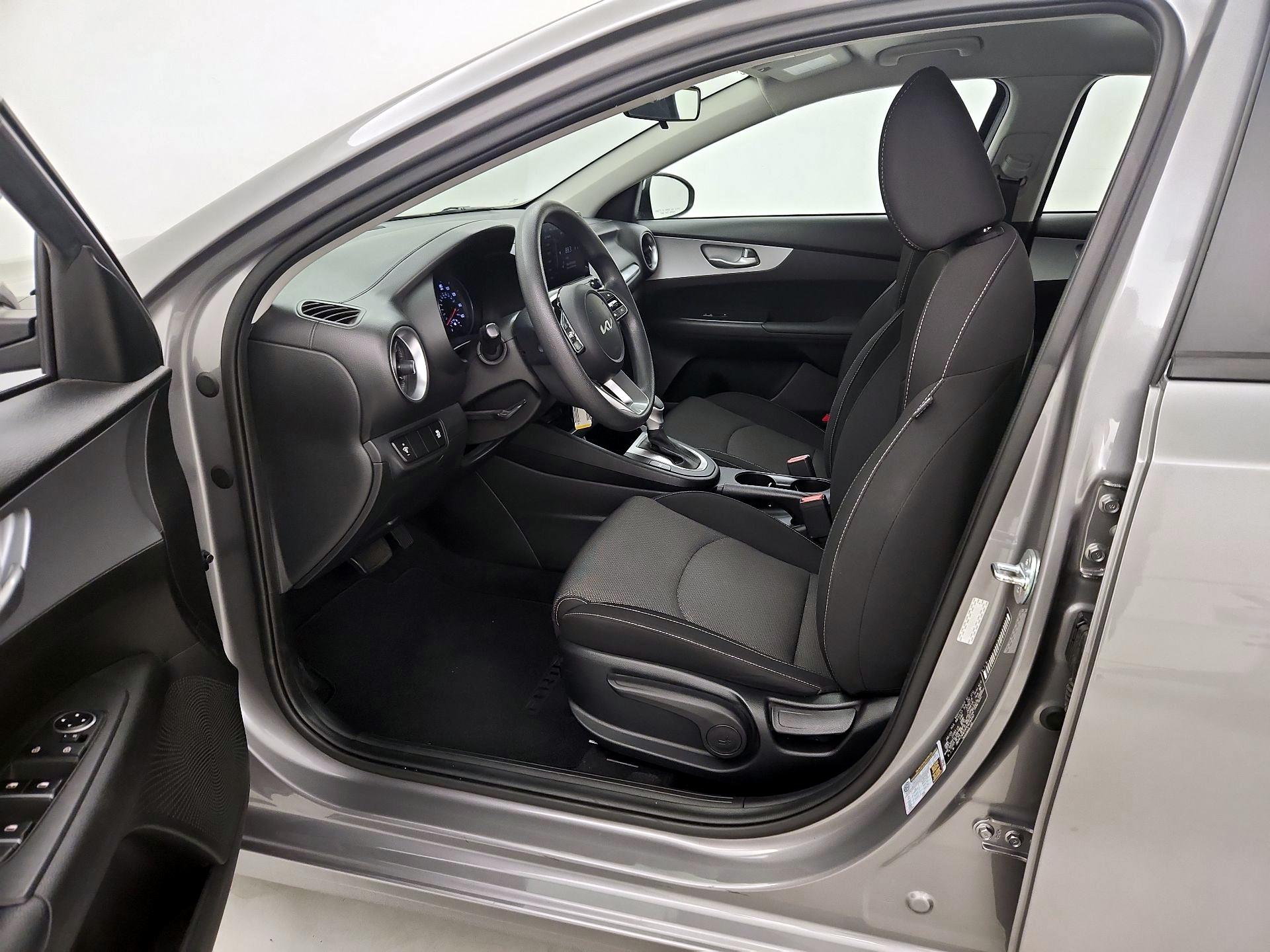 Thumbnail: 2023 Kia Forte - 11