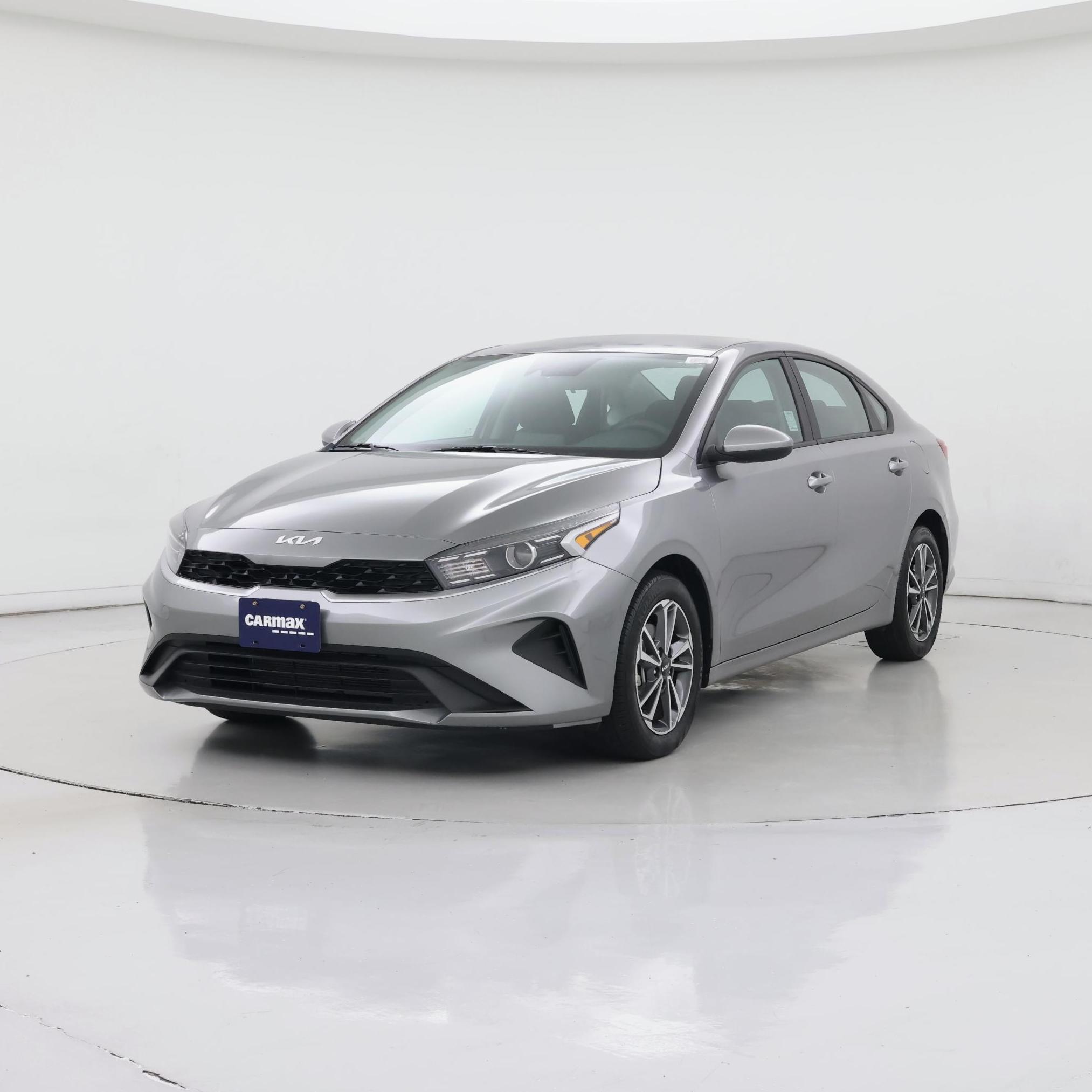 Thumbnail: 2023 Kia Forte - 4