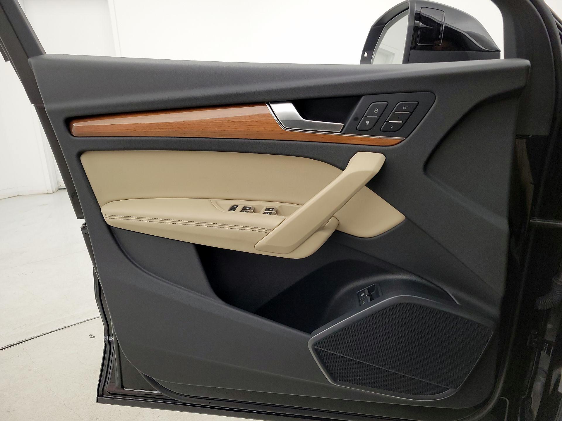 Thumbnail: 2022 Audi Q5 - 12