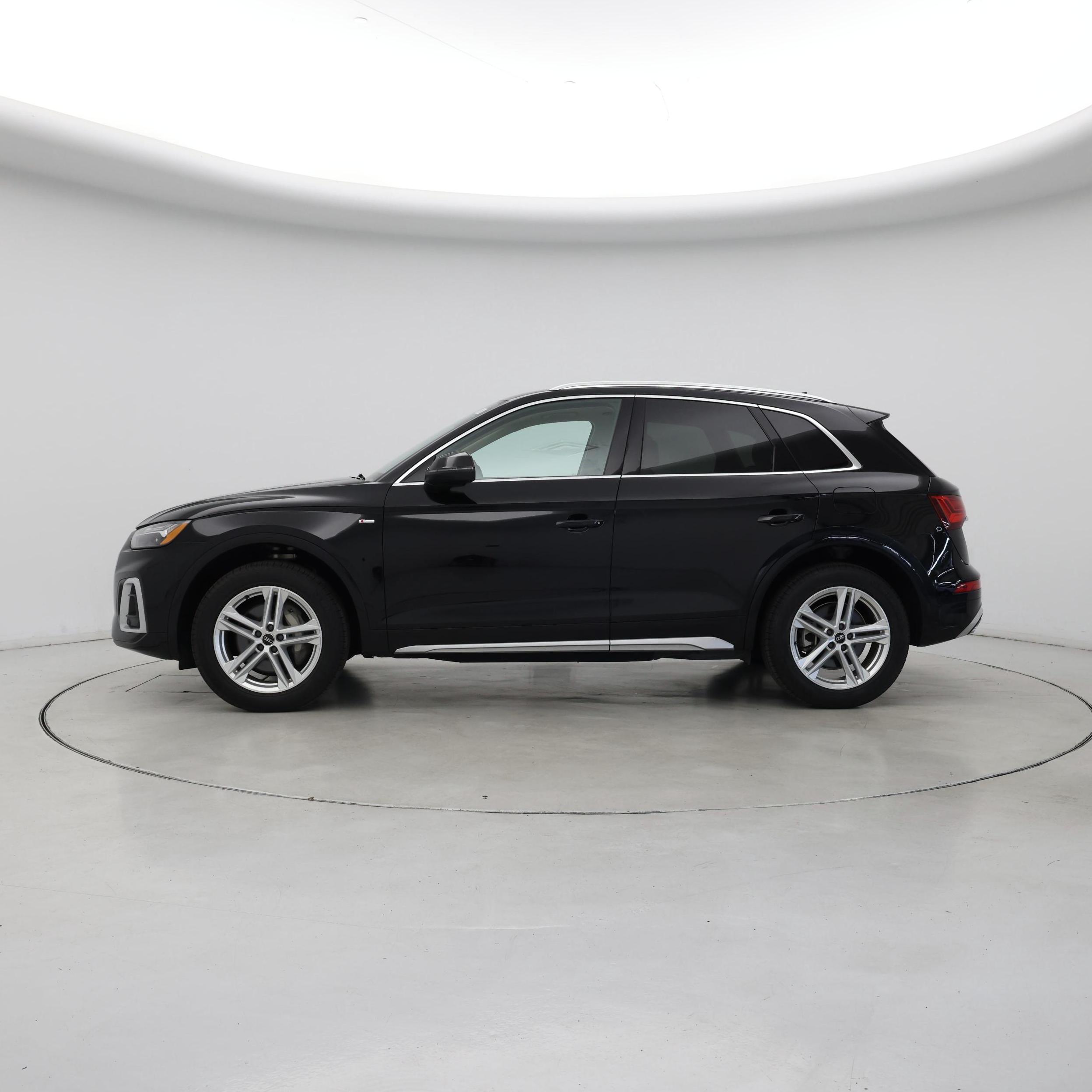 Thumbnail: 2022 Audi Q5 - 3