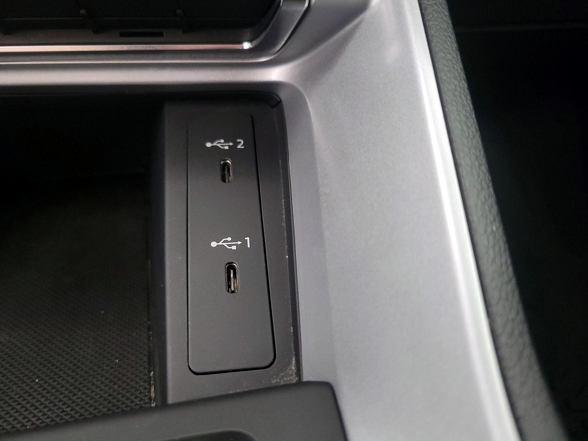 Thumbnail: 2022 Audi Q3 - 18