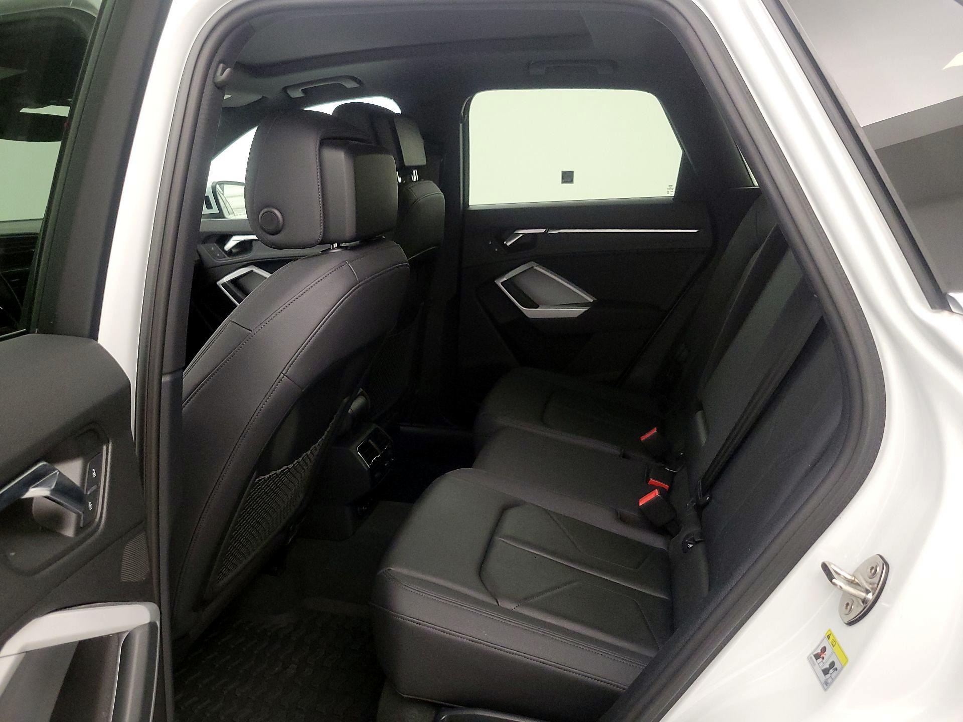 Thumbnail: 2022 Audi Q3 - 20