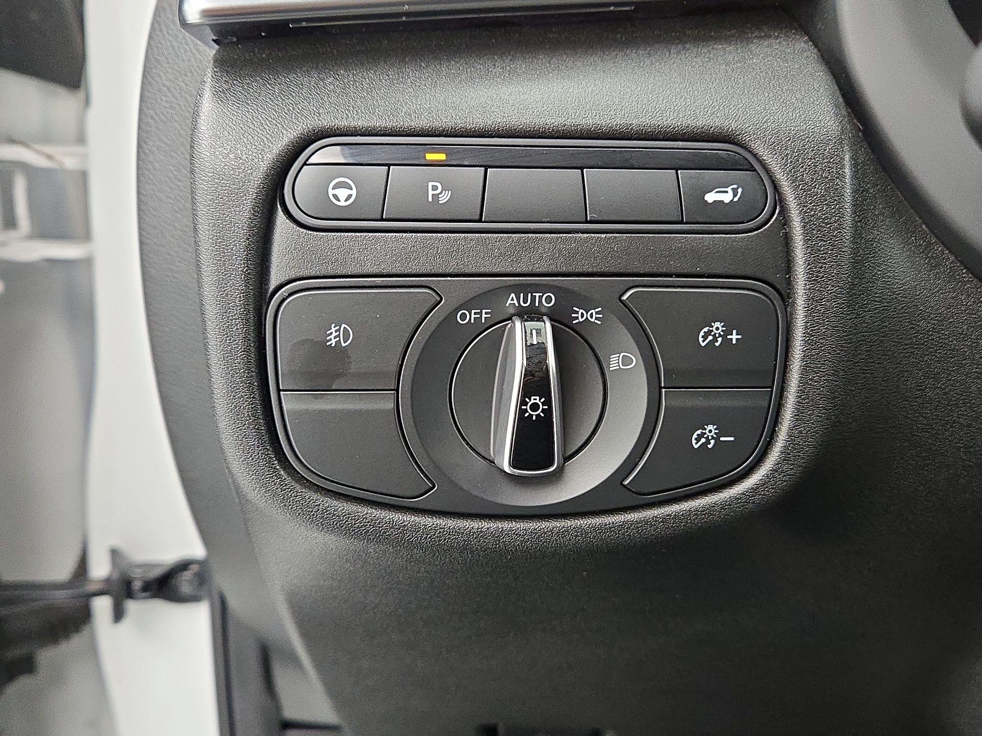 Thumbnail: 2022 INFINITI QX50 - 13