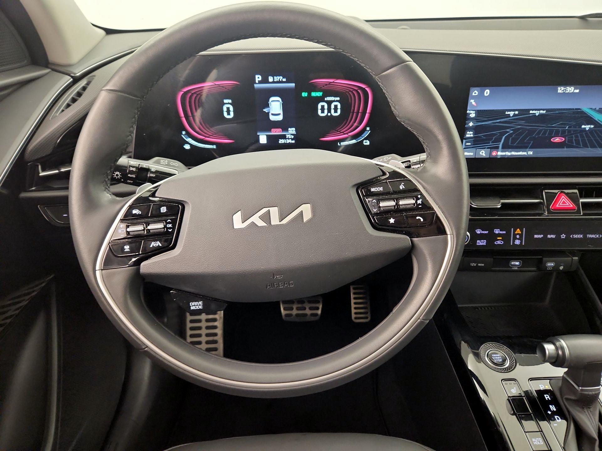 Thumbnail: 2023 Kia Niro - 10