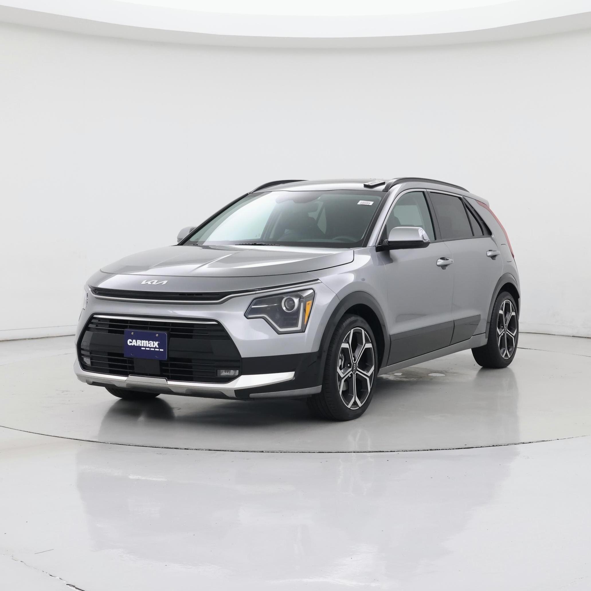 Thumbnail: 2023 Kia Niro - 4