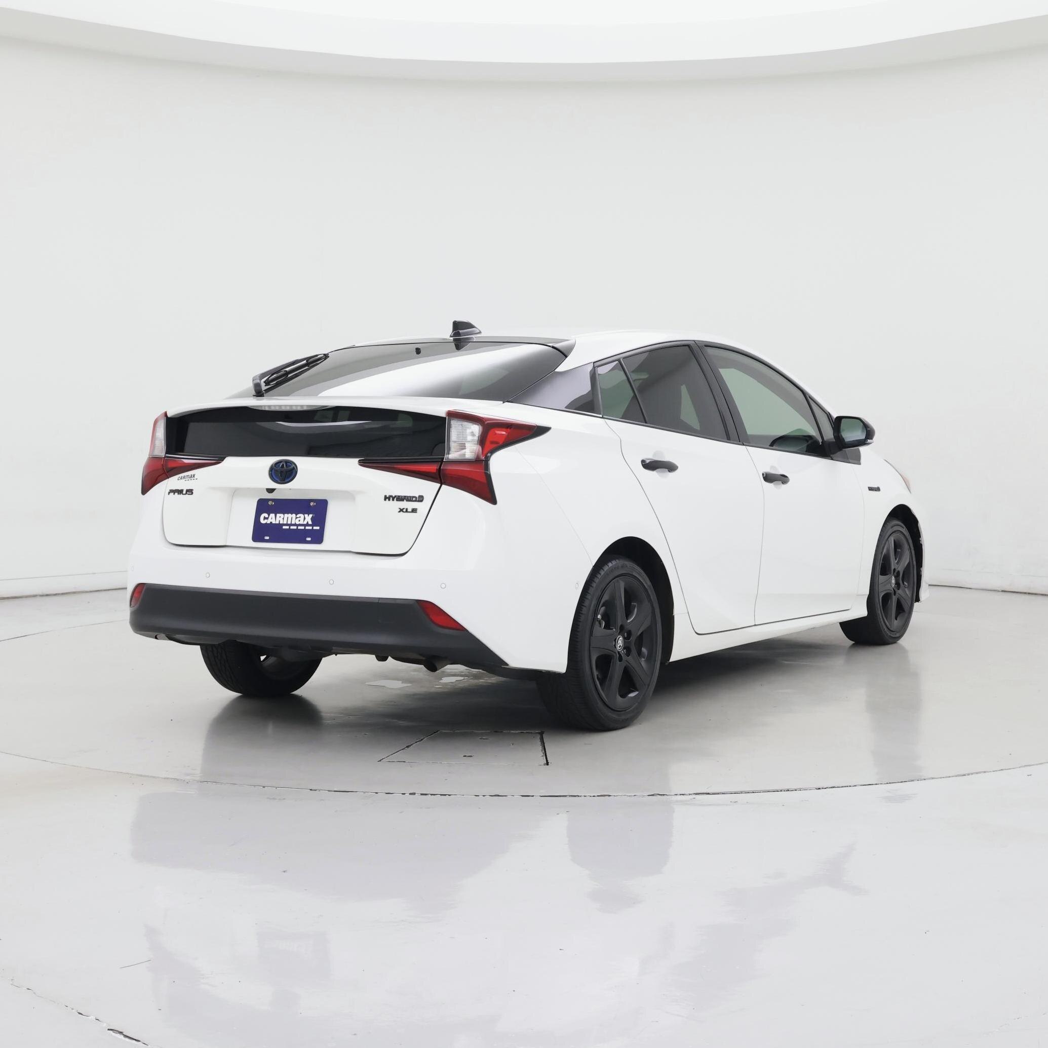 Thumbnail: 2022 Toyota Prius - 8