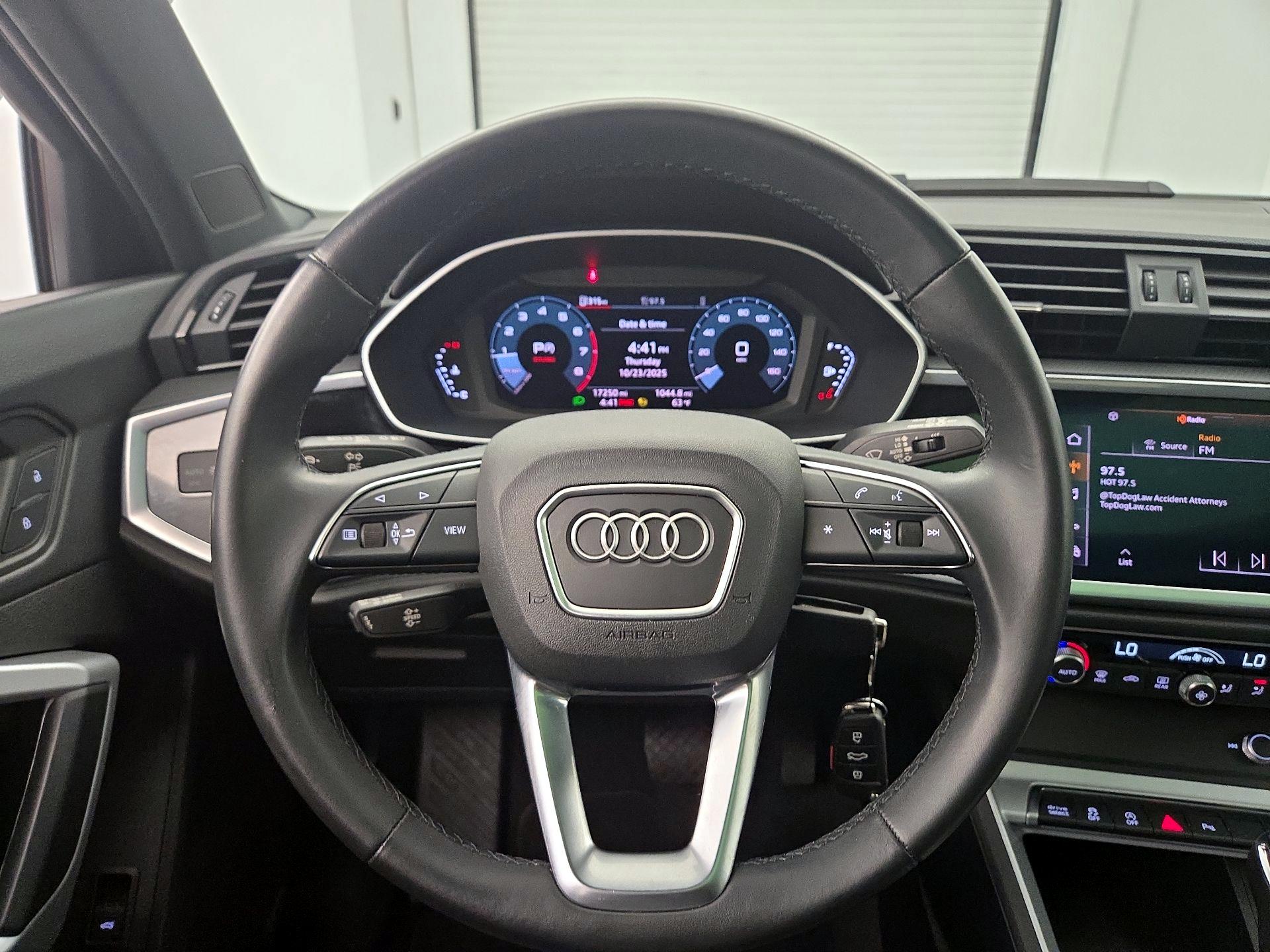 Thumbnail: 2022 Audi Q3 - 10