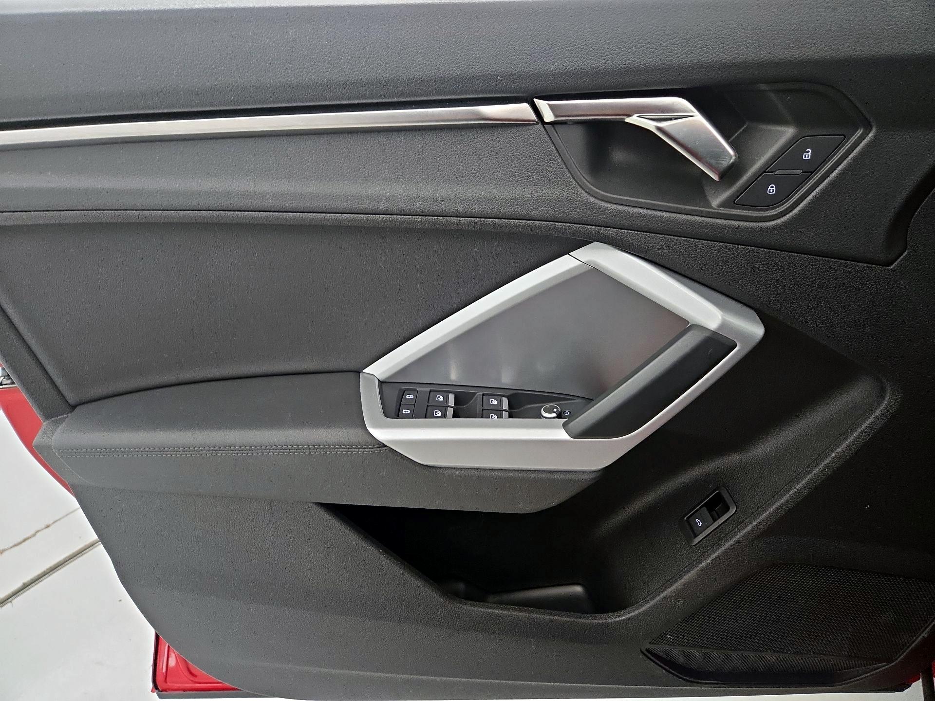 Thumbnail: 2022 Audi Q3 - 12