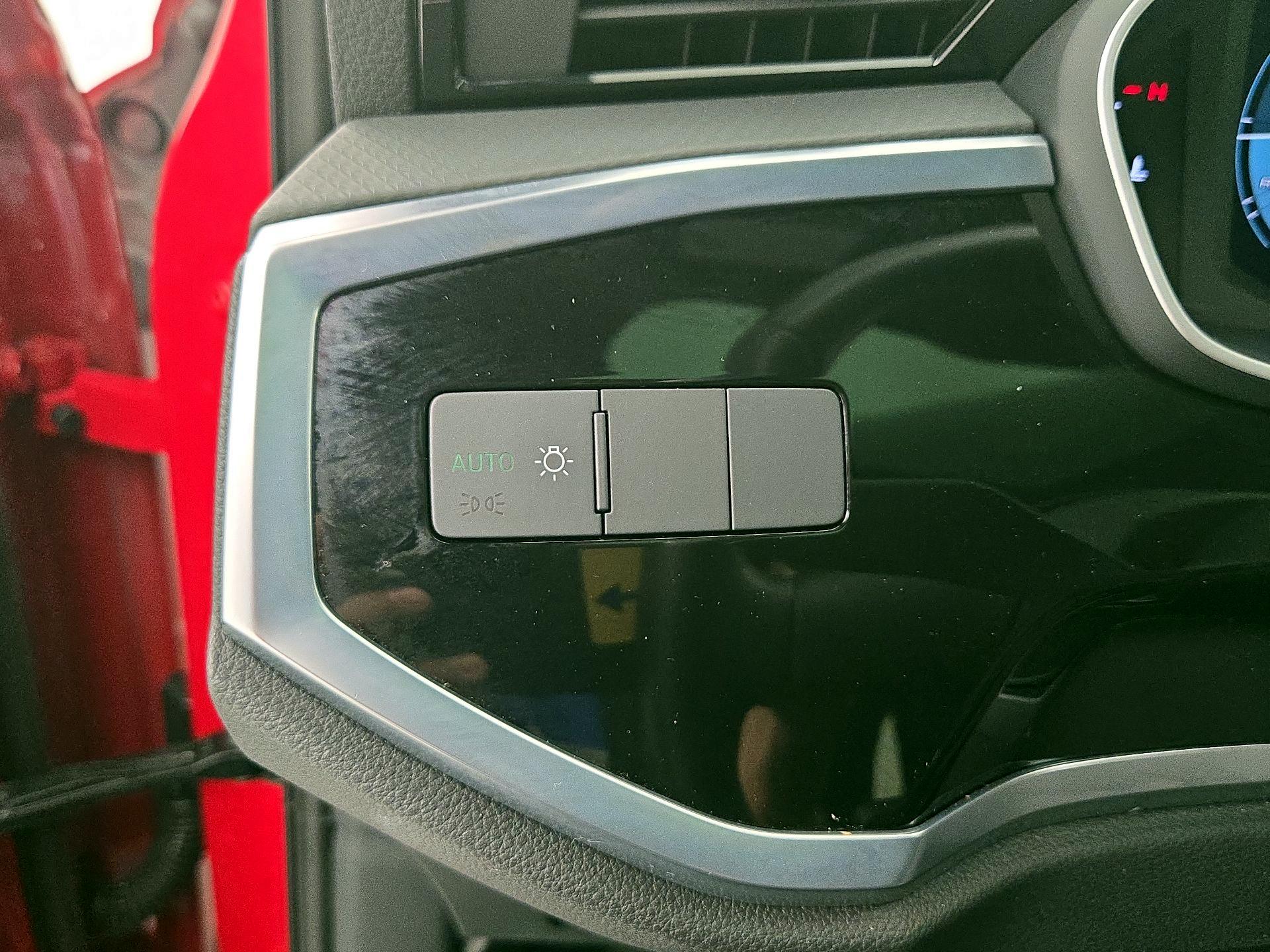 Thumbnail: 2022 Audi Q3 - 13