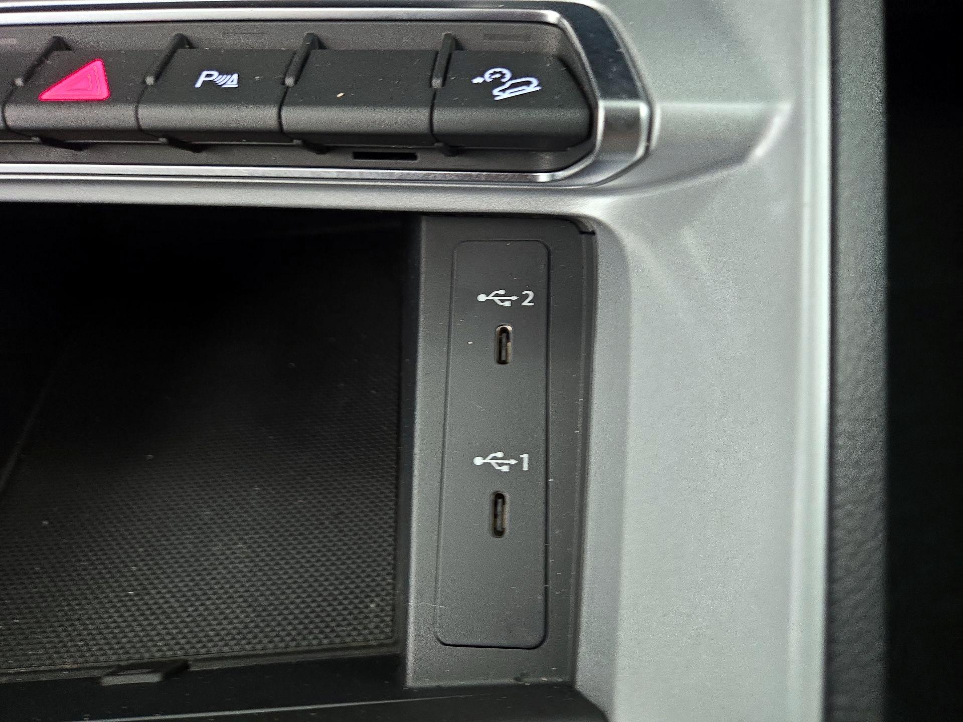 Thumbnail: 2022 Audi Q3 - 18