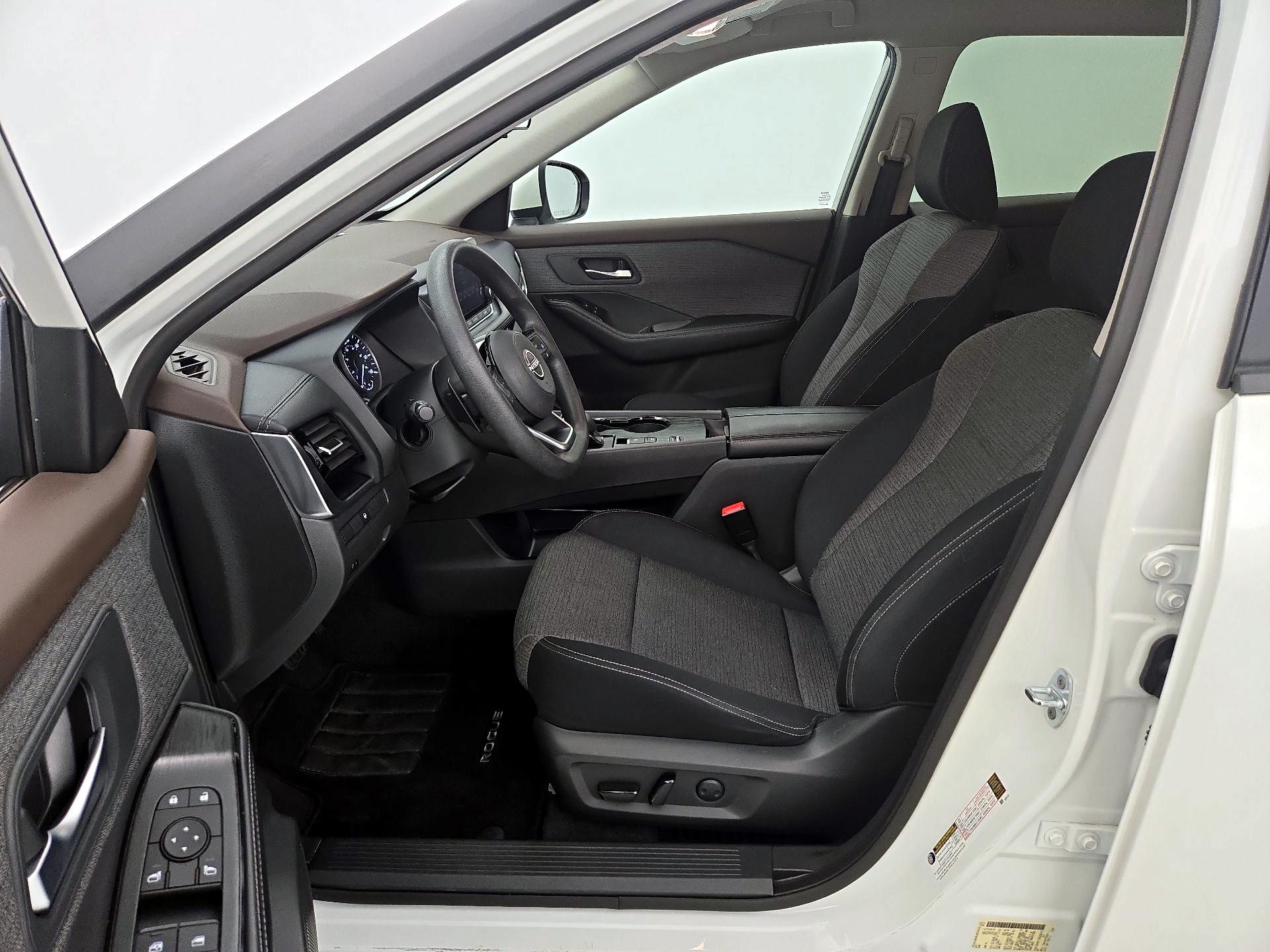 Thumbnail: 2023 Nissan Rogue - 11