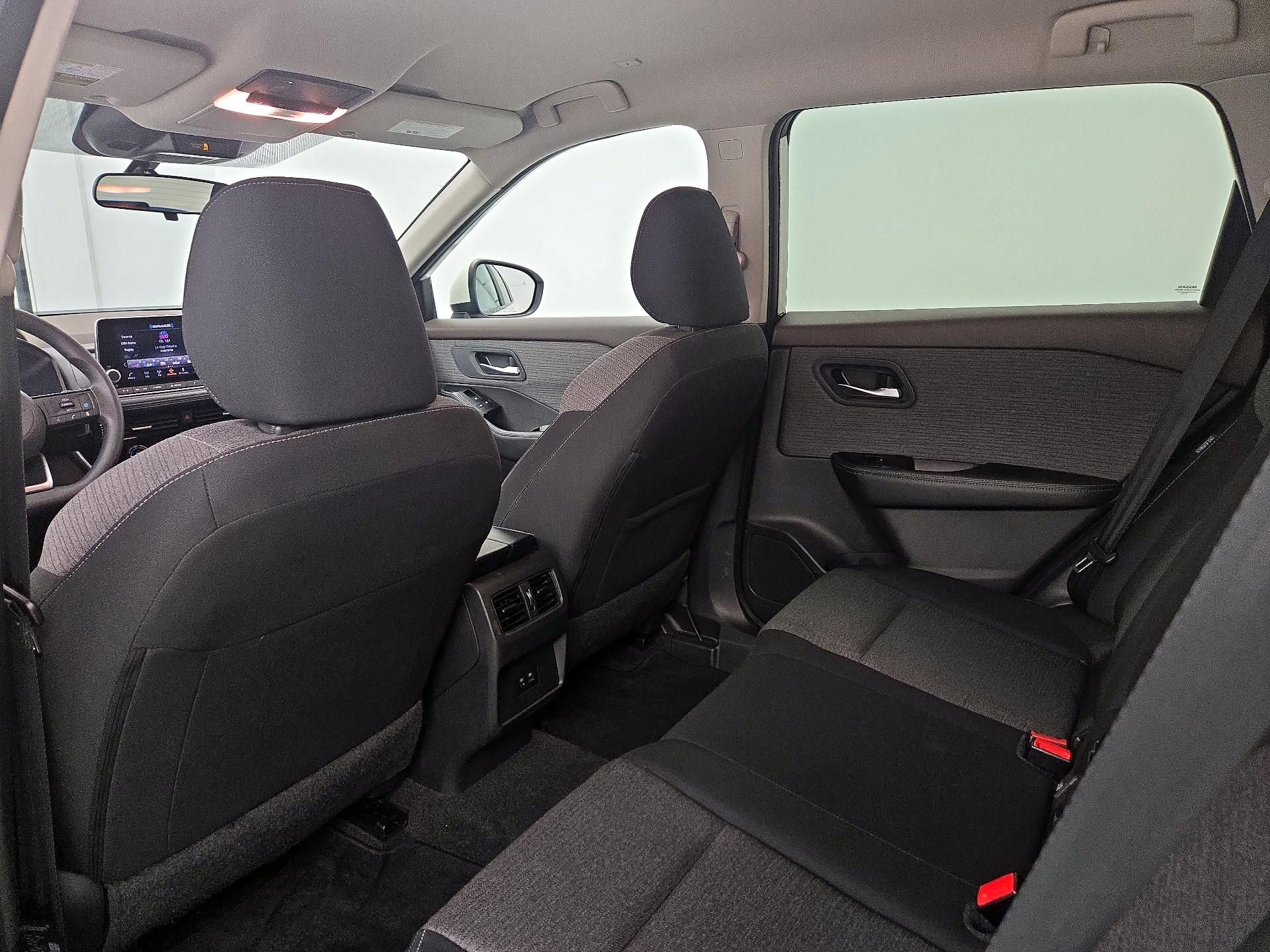 Thumbnail: 2023 Nissan Rogue - 19