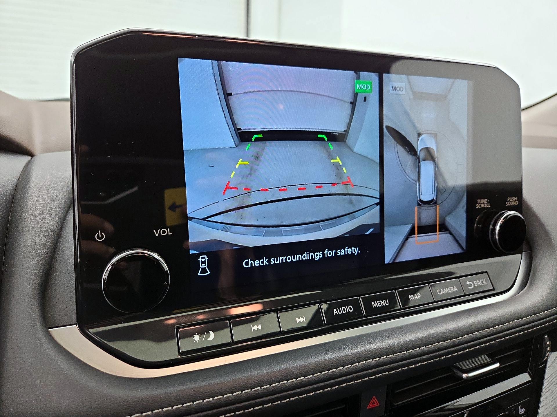 Thumbnail: 2022 Nissan Rogue - 15