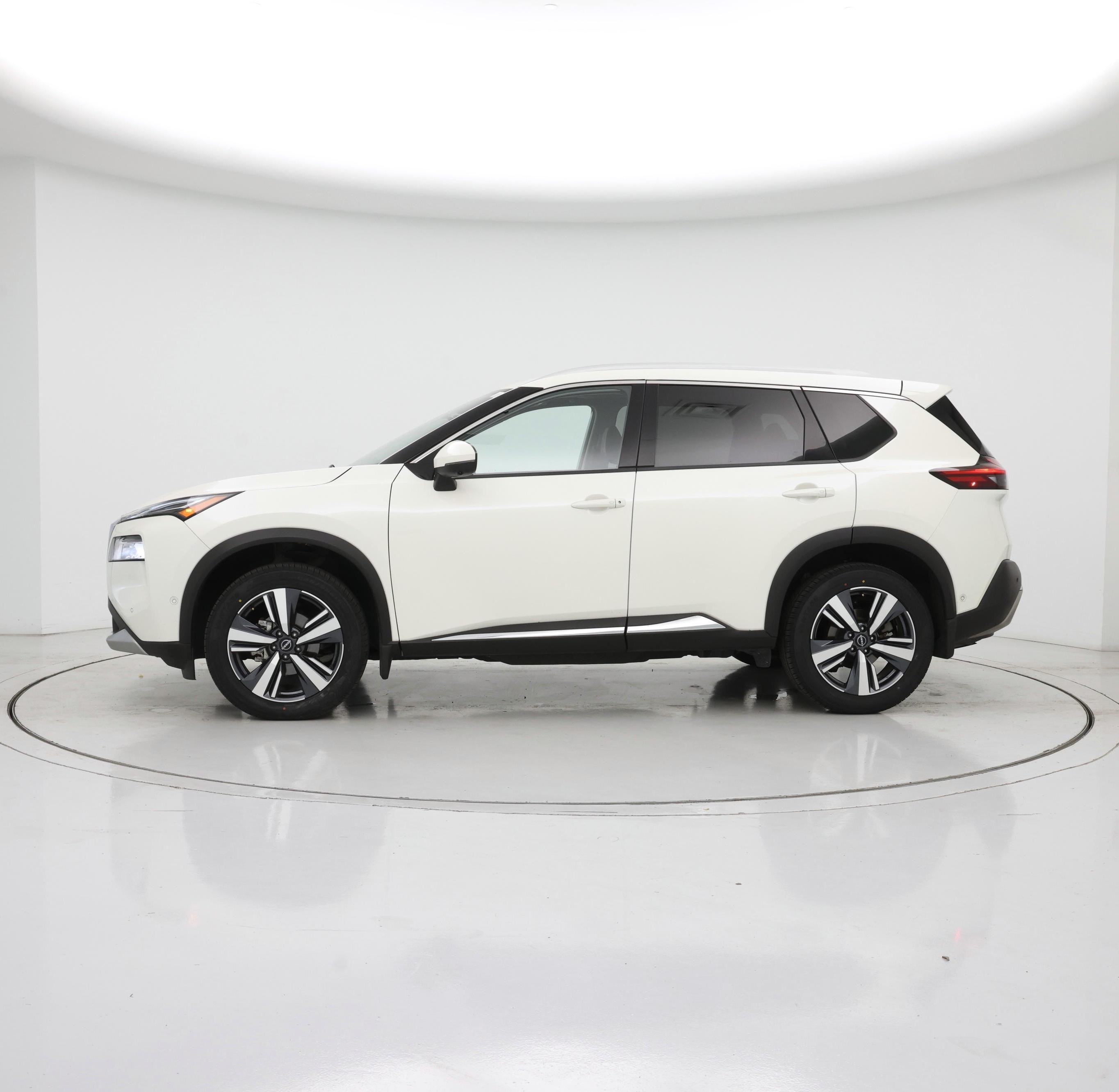 Thumbnail: 2022 Nissan Rogue - 3