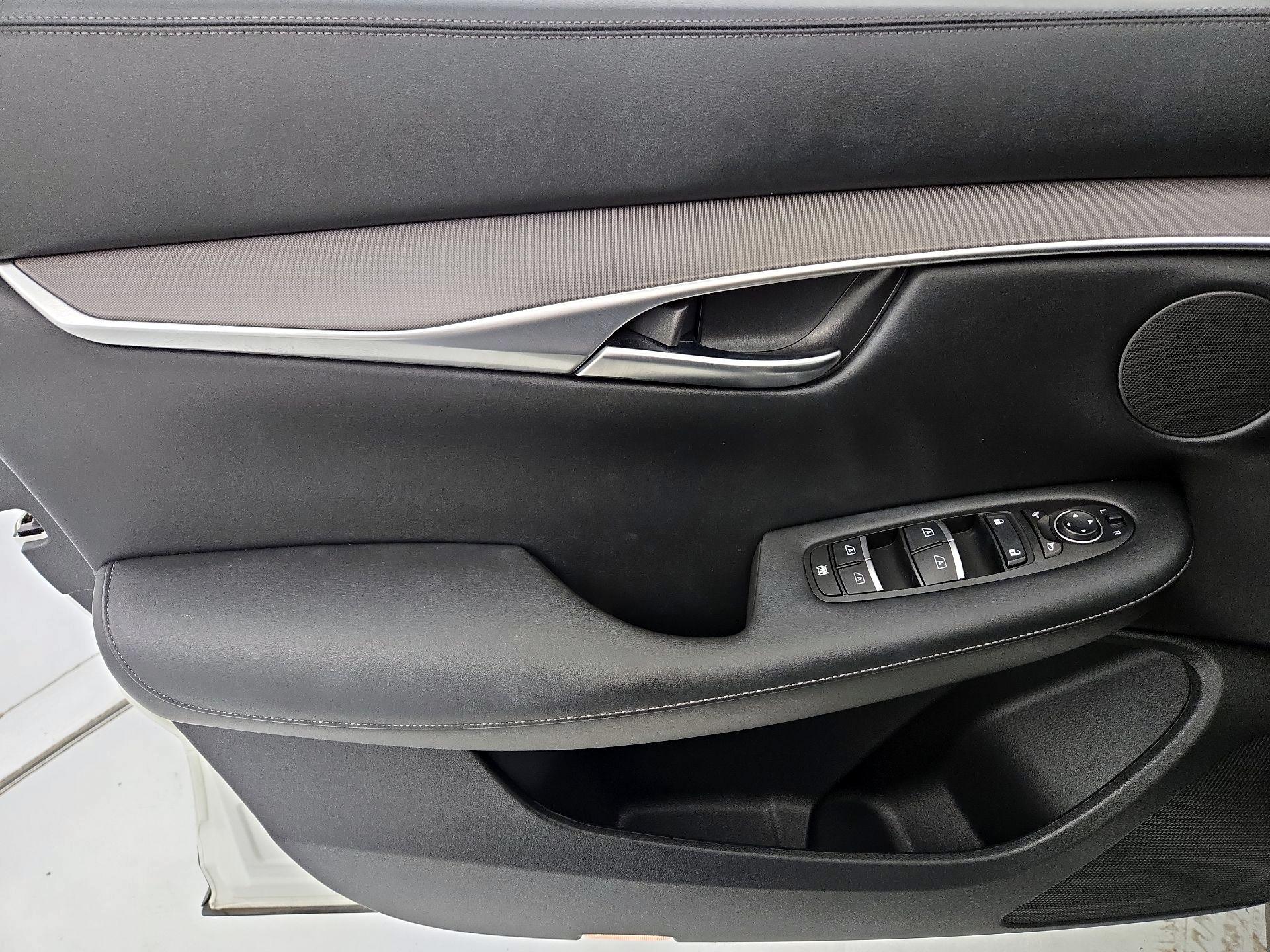 Thumbnail: 2022 INFINITI QX50 - 12