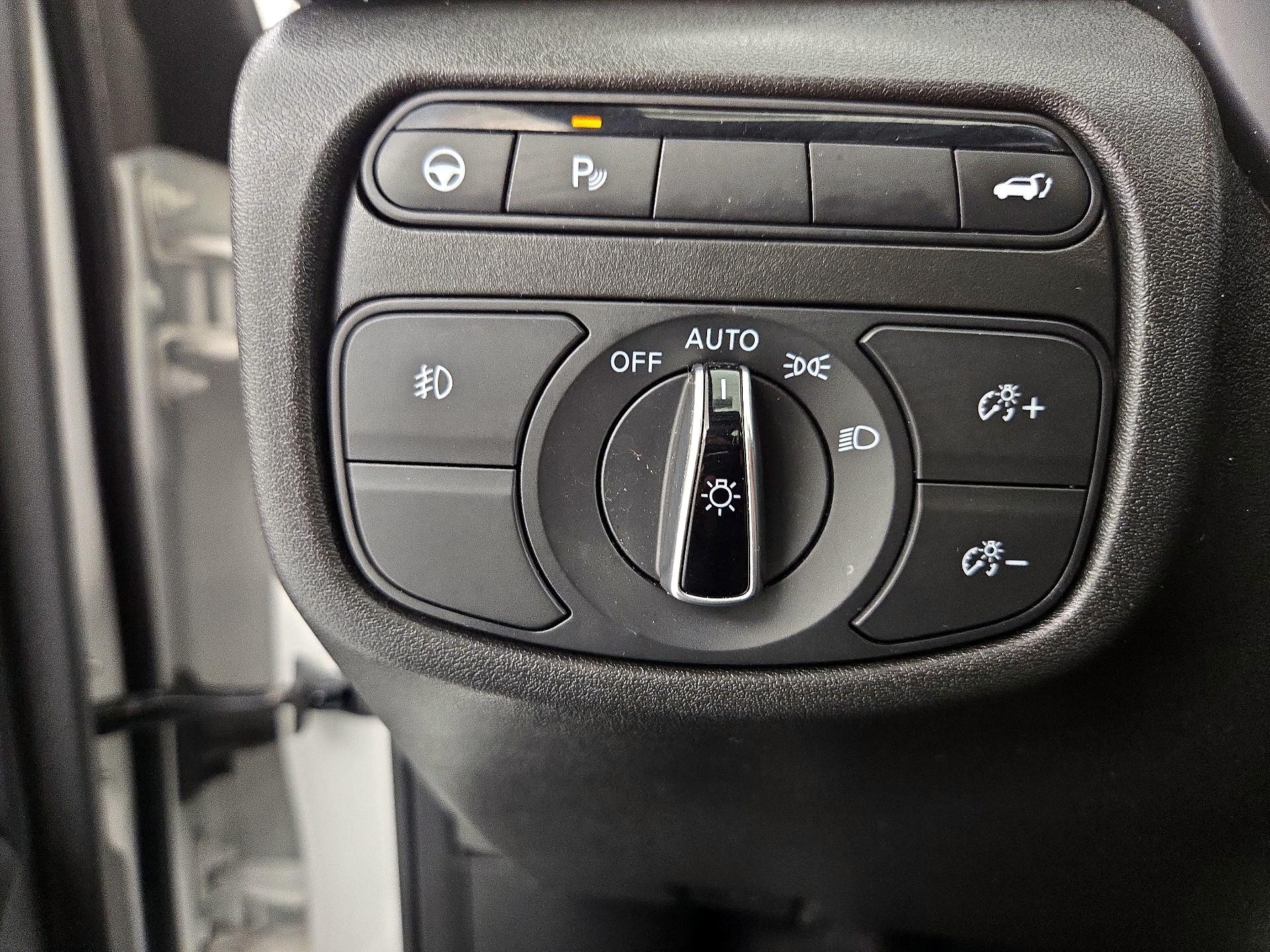 Thumbnail: 2022 INFINITI QX50 - 13