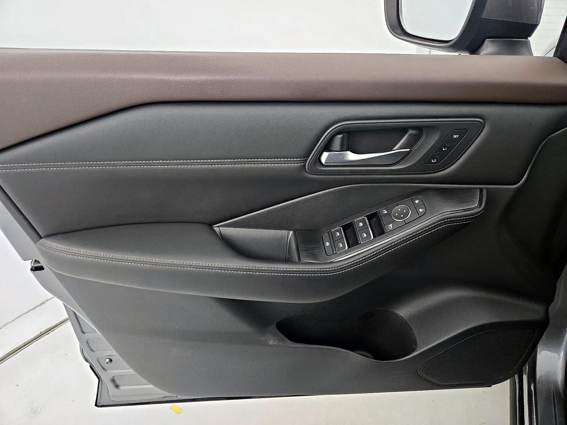 Thumbnail: 2022 Nissan Rogue - 12