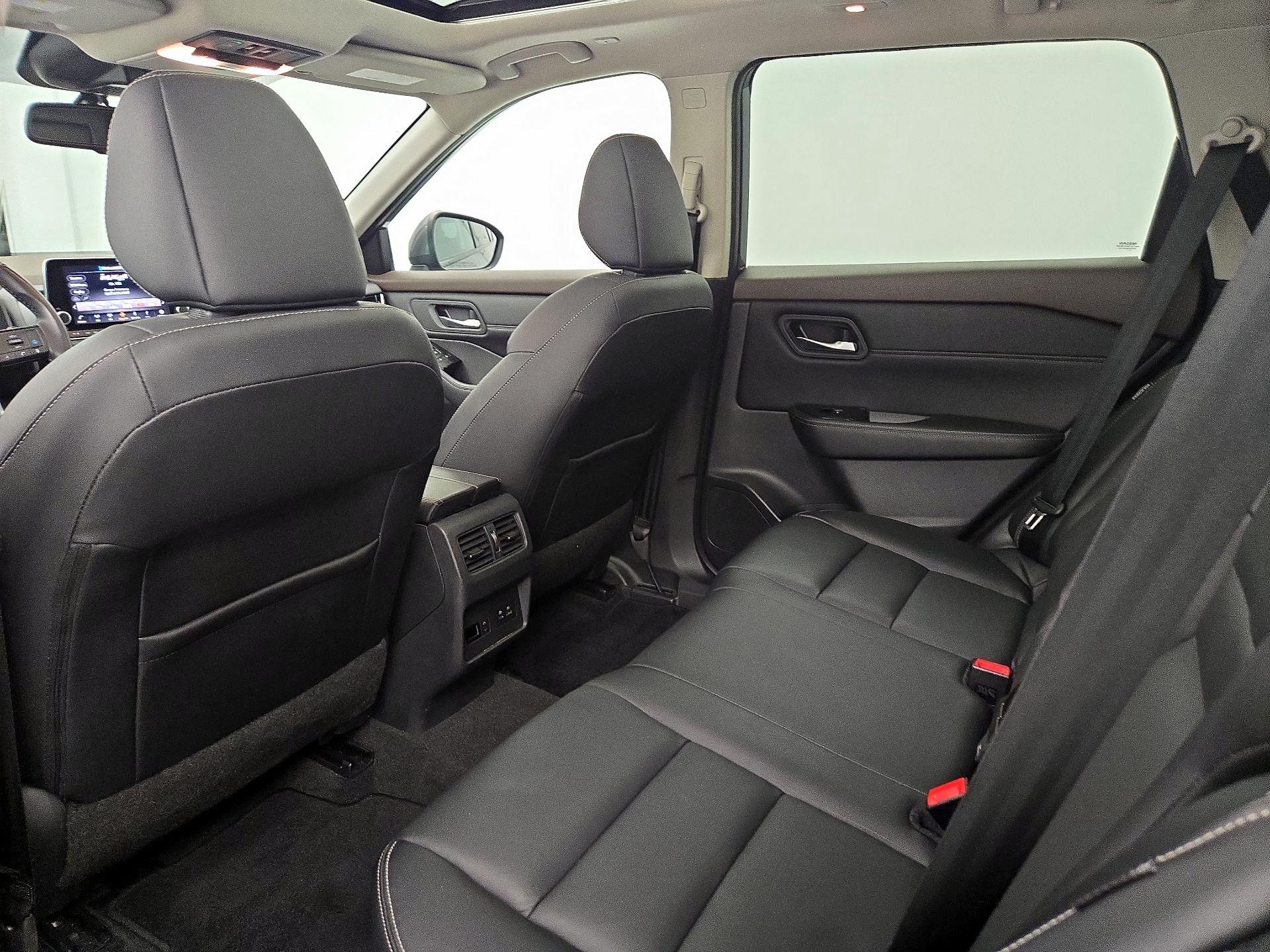 Thumbnail: 2022 Nissan Rogue - 20