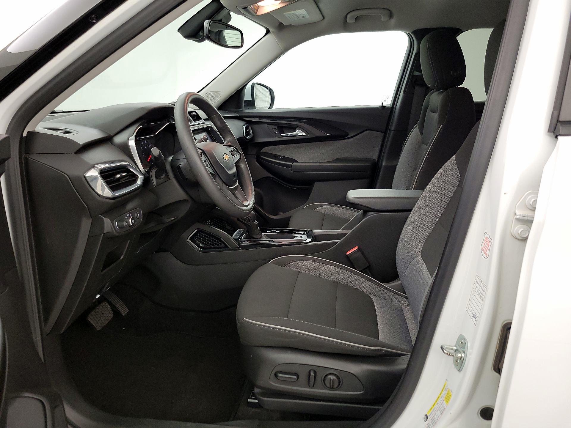 Thumbnail: 2023 Chevrolet TrailBlazer - 11