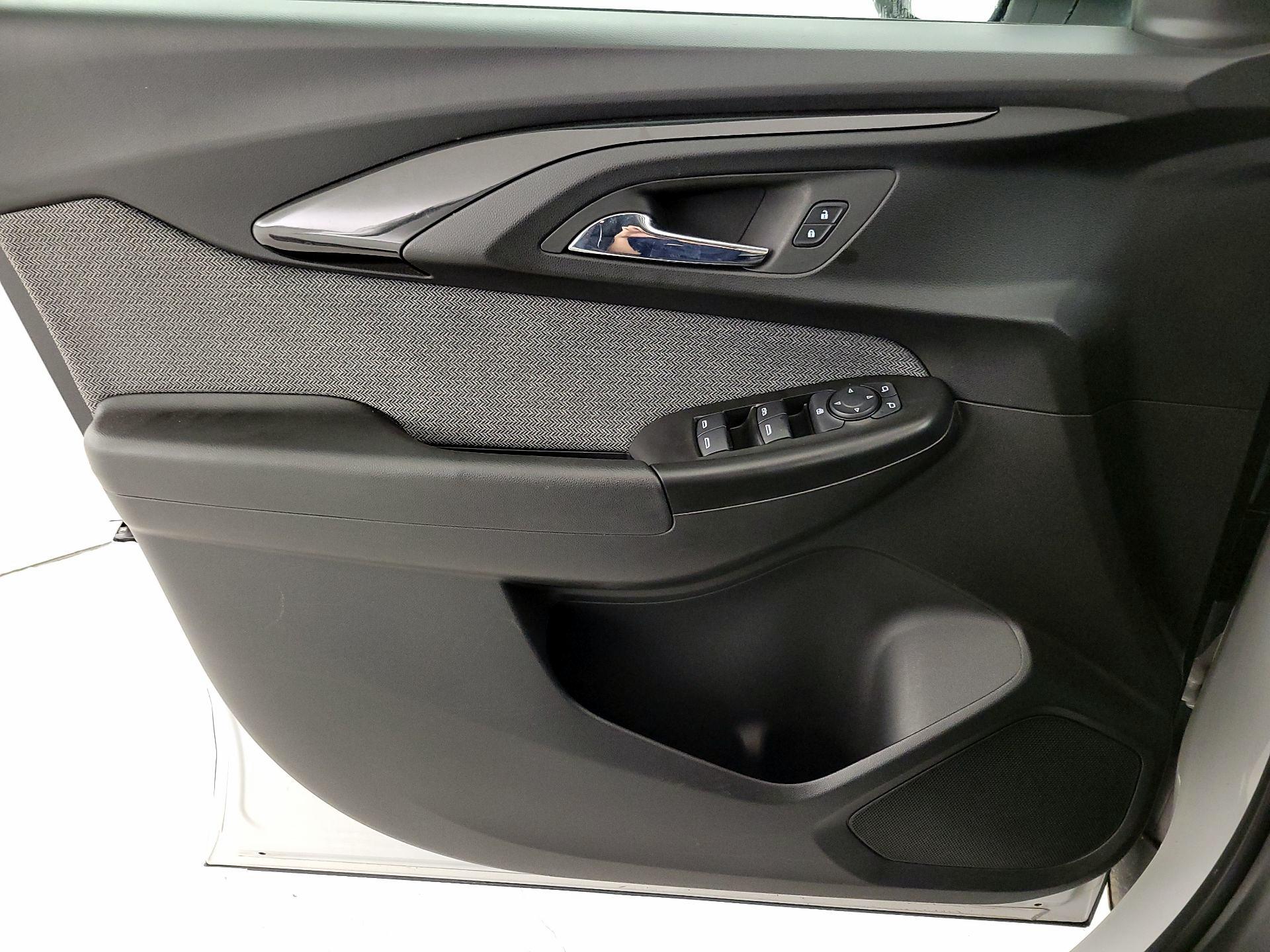 Thumbnail: 2023 Chevrolet TrailBlazer - 12